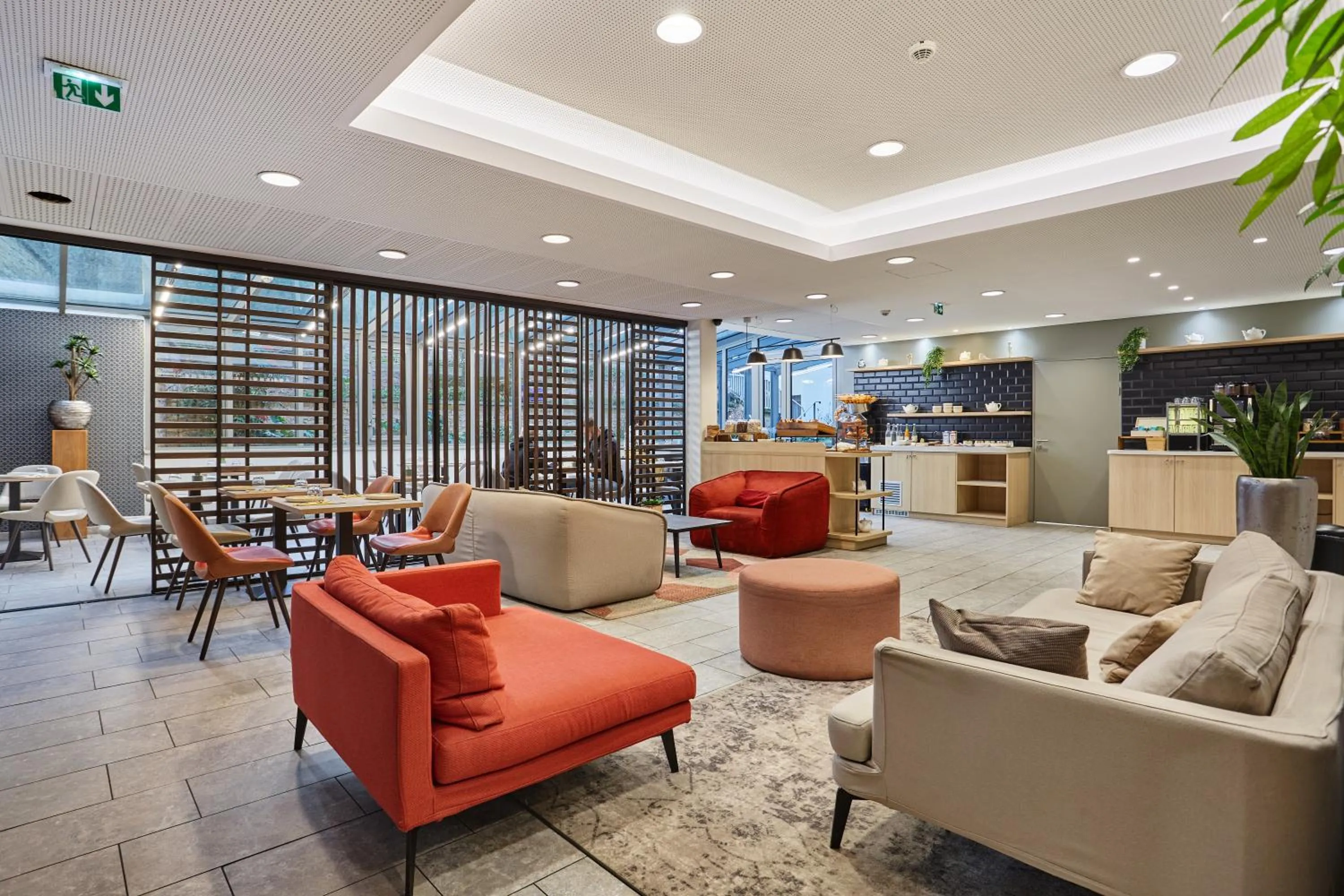 Breakfast in Appart Hotel Odalys City Paris Montmartre