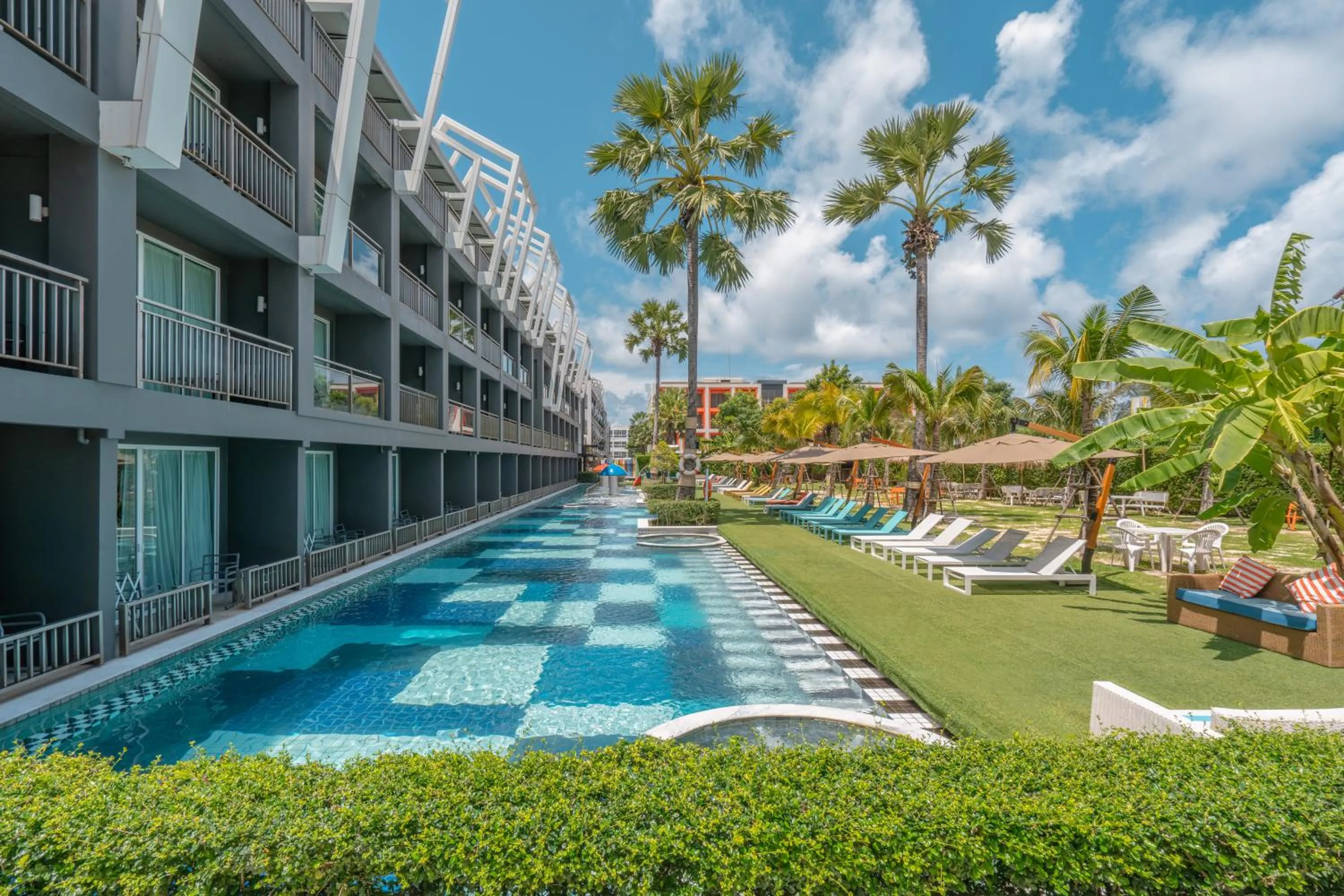 Swimming pool in Sugar Marina Hotel - ART - Karon Beach