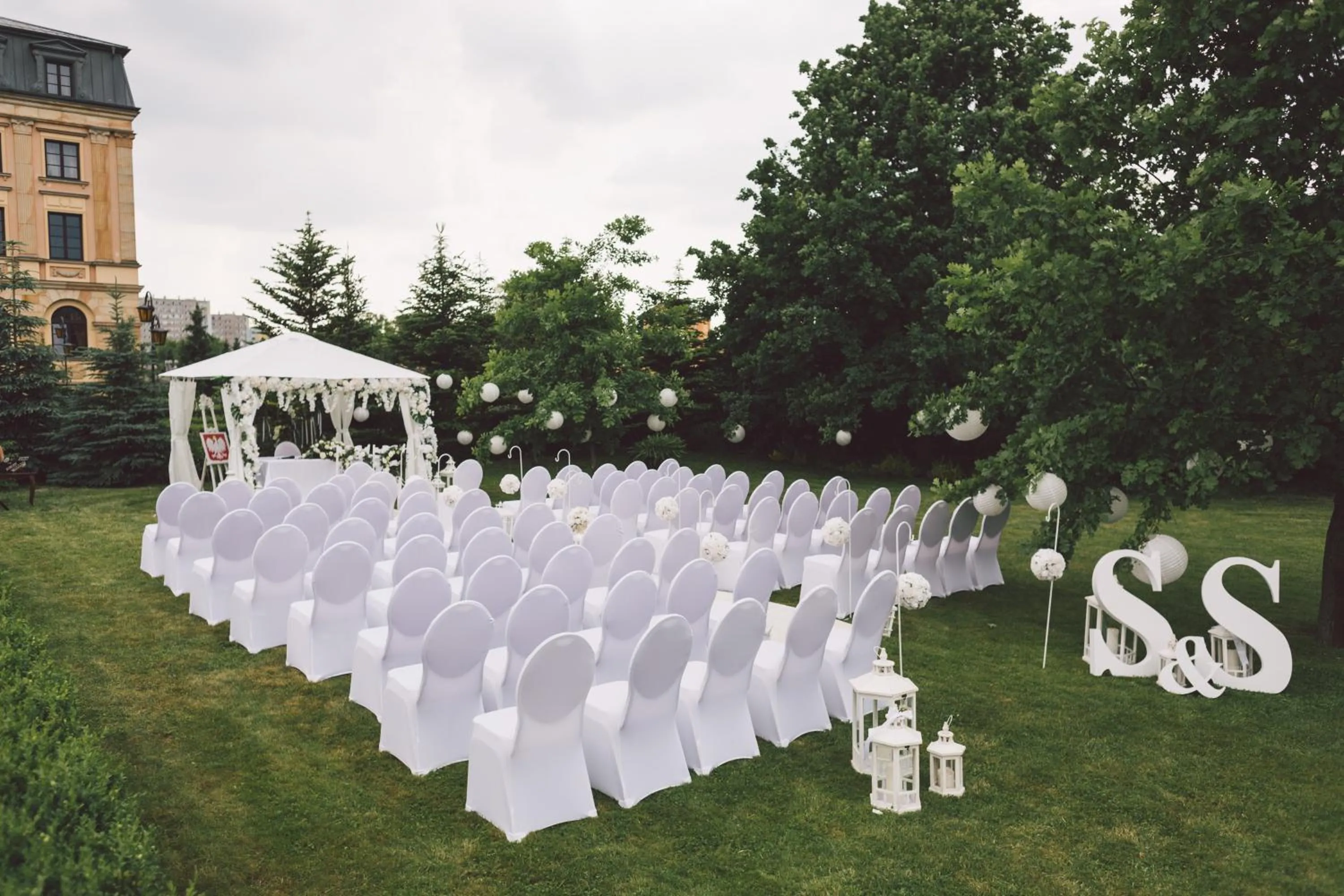Garden in Pałac Bursztynowy
