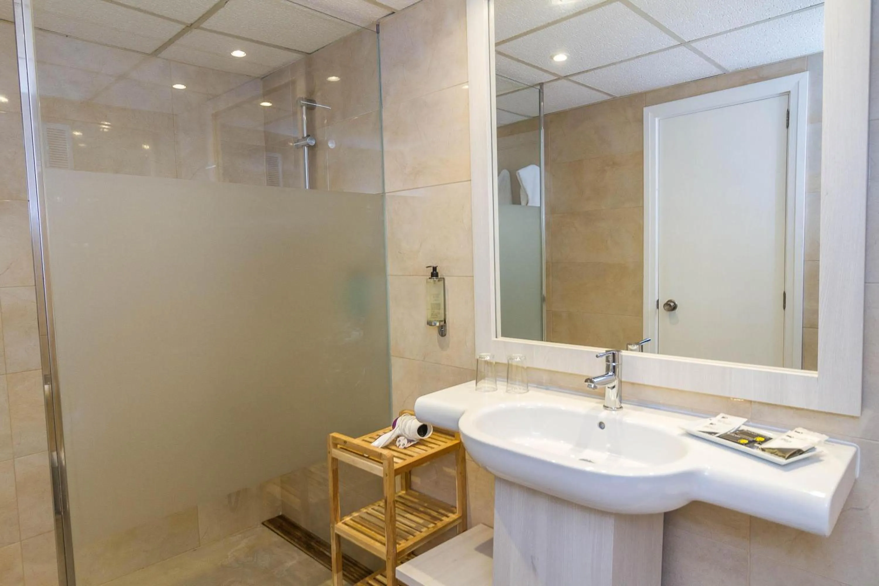 Bathroom in Eix Lagotel Holiday Resort