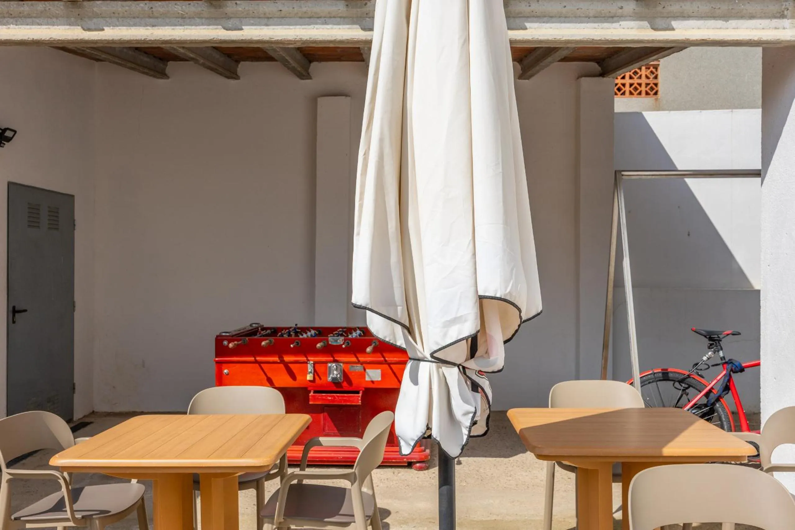 Swimming pool in Hotel Bell Aire