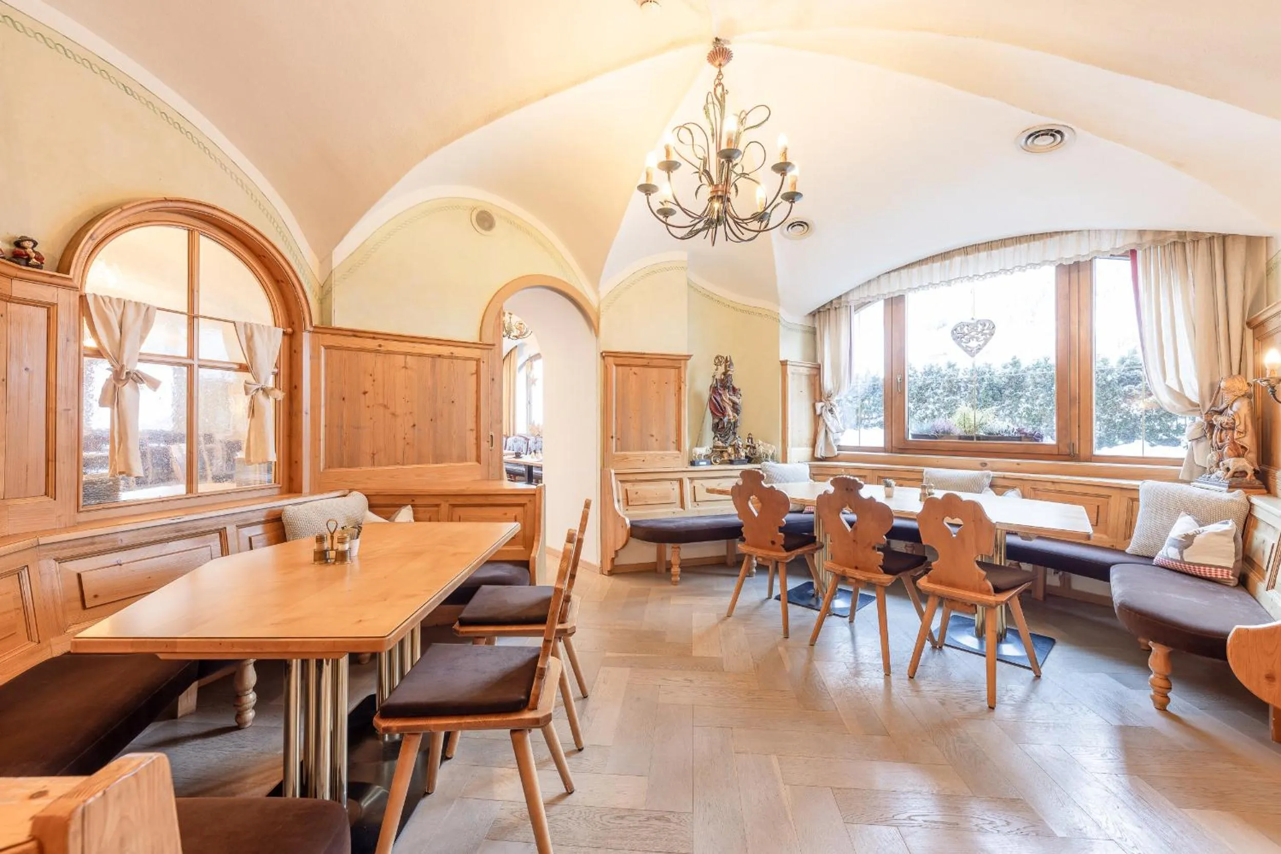 Restaurant/places to eat in Hotel Bergjuwel