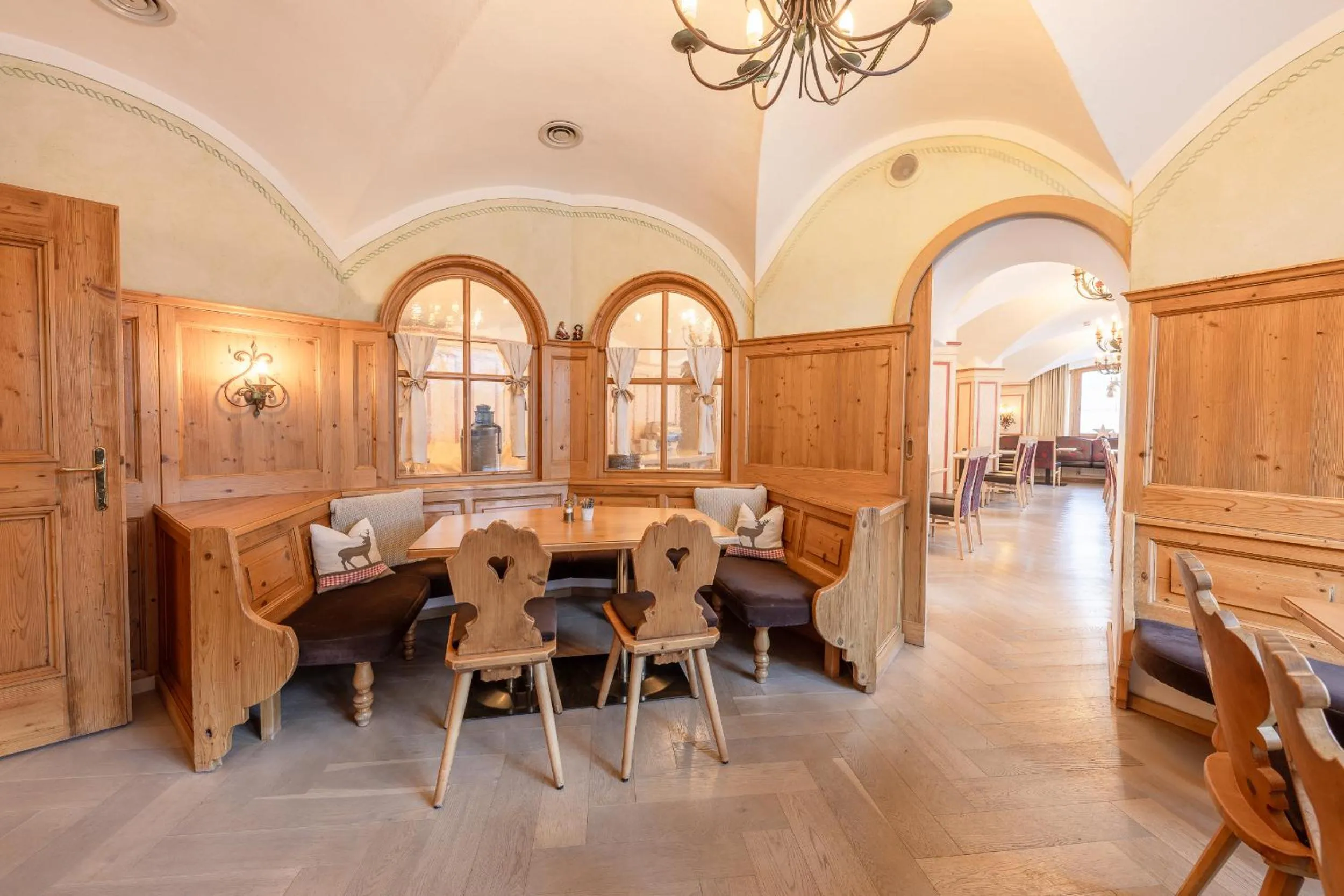 Restaurant/places to eat in Hotel Bergjuwel