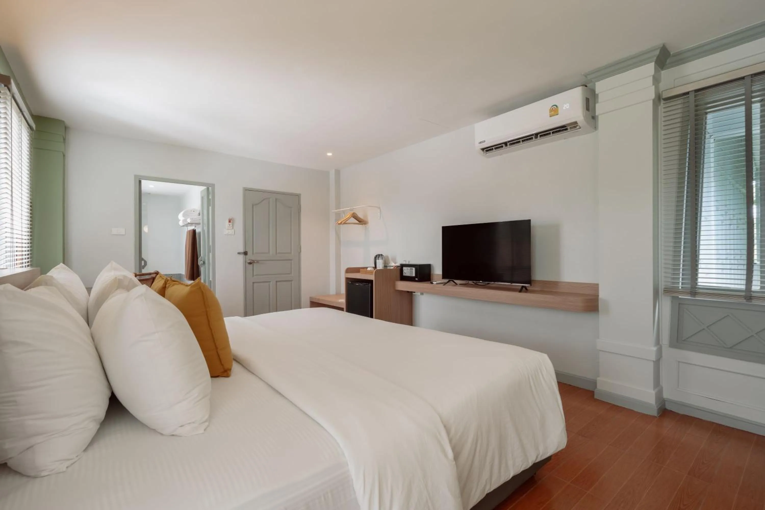 Decorative detail, Bed in Ma Doo Bua Stay - SHA Extra Plus