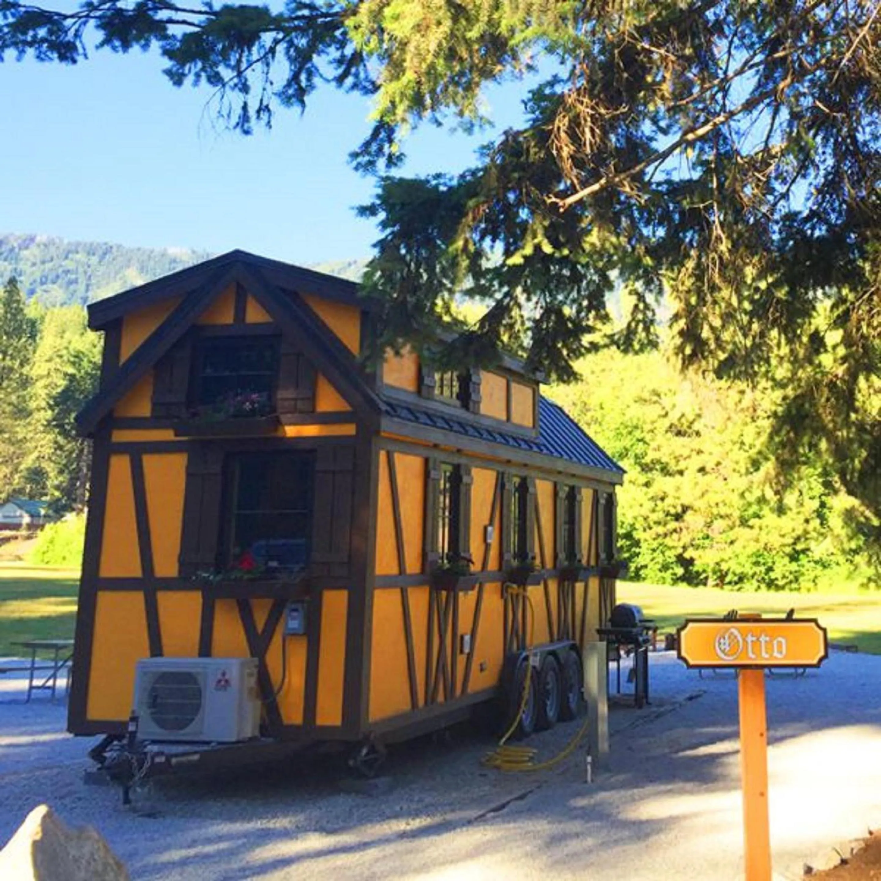 Property building in Leavenworth Camping Resort Tiny House Otto