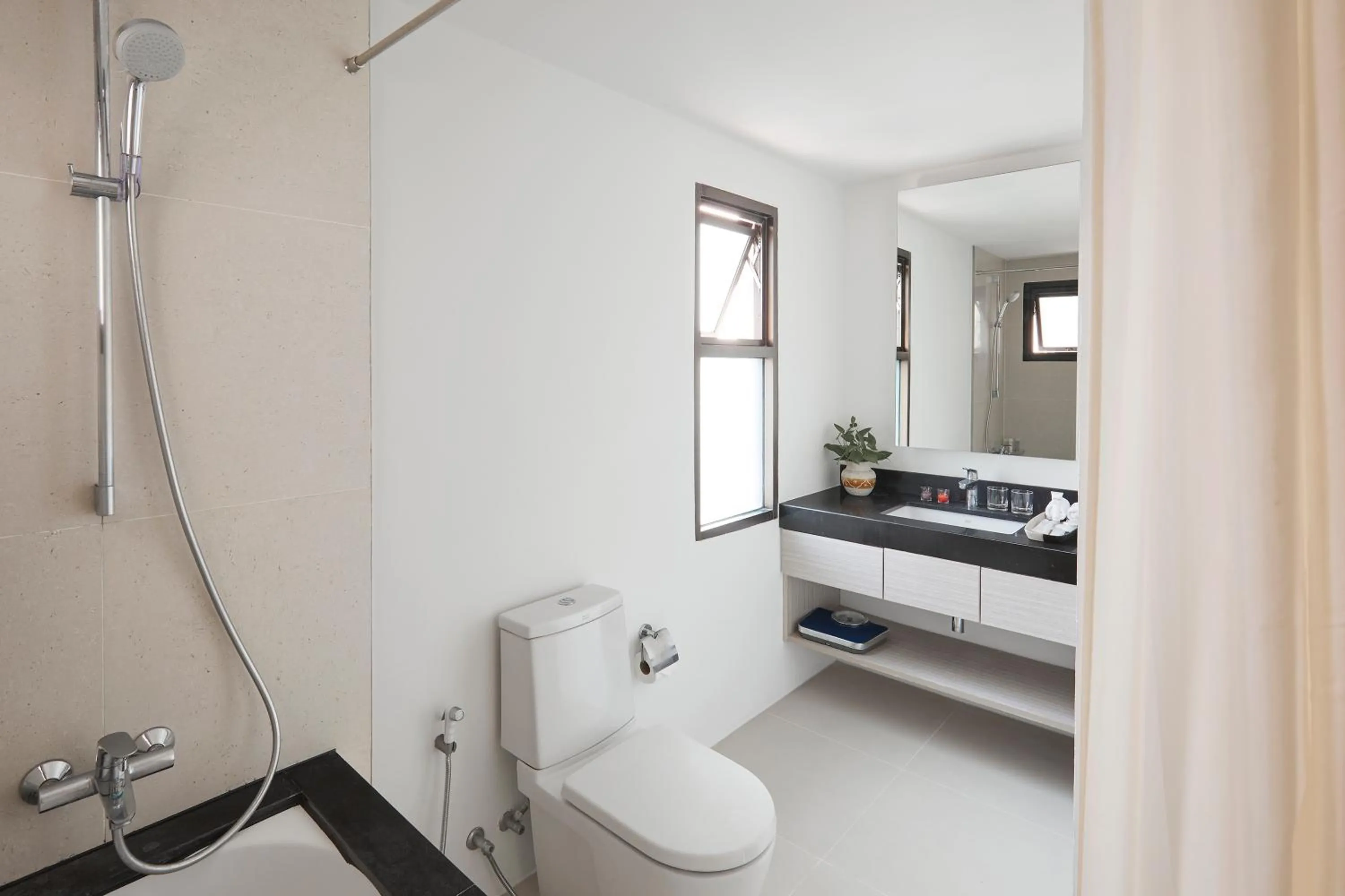 Bathroom, Bed in Somerset Park Suanplu Bangkok