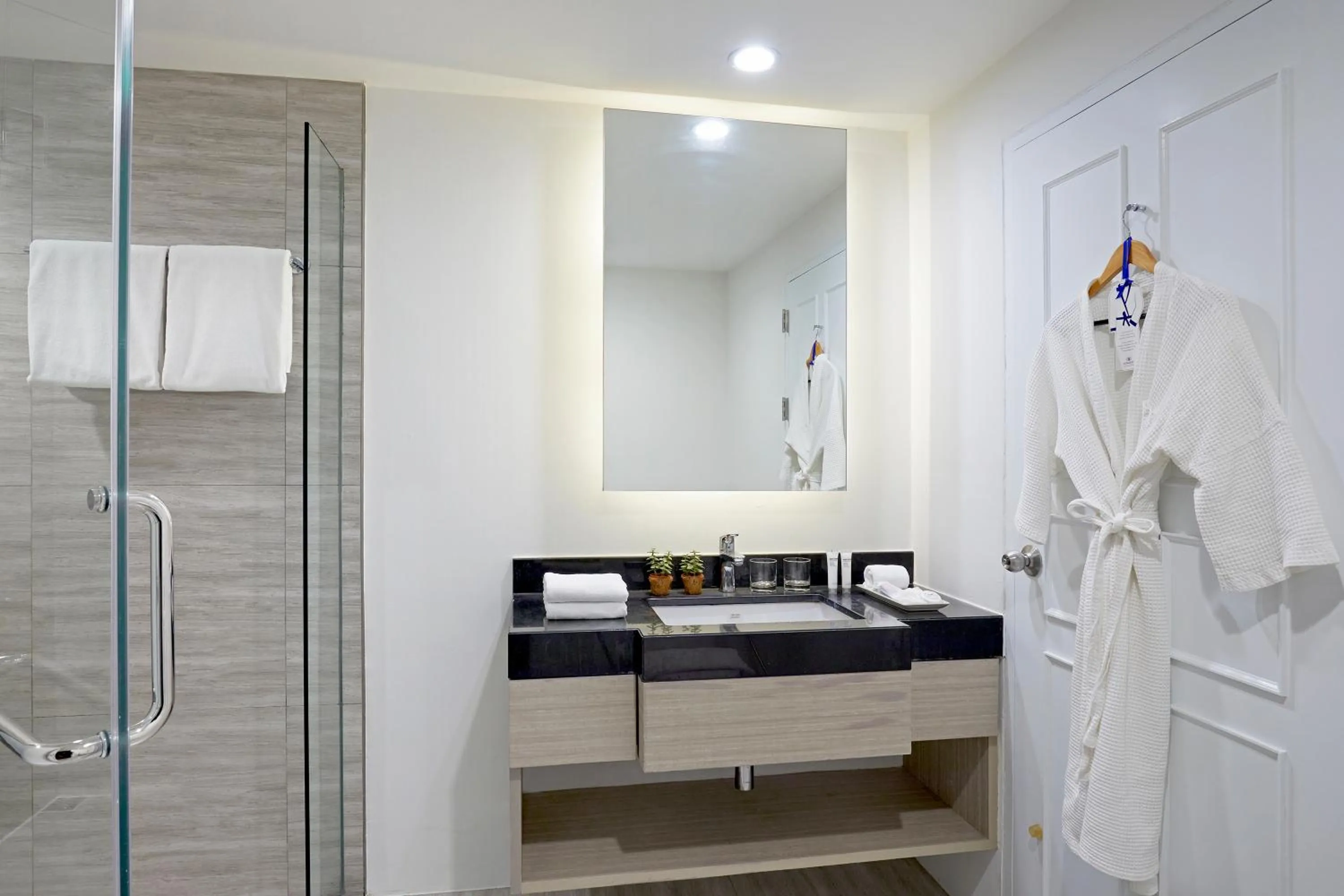 Bathroom in Somerset Park Suanplu Bangkok