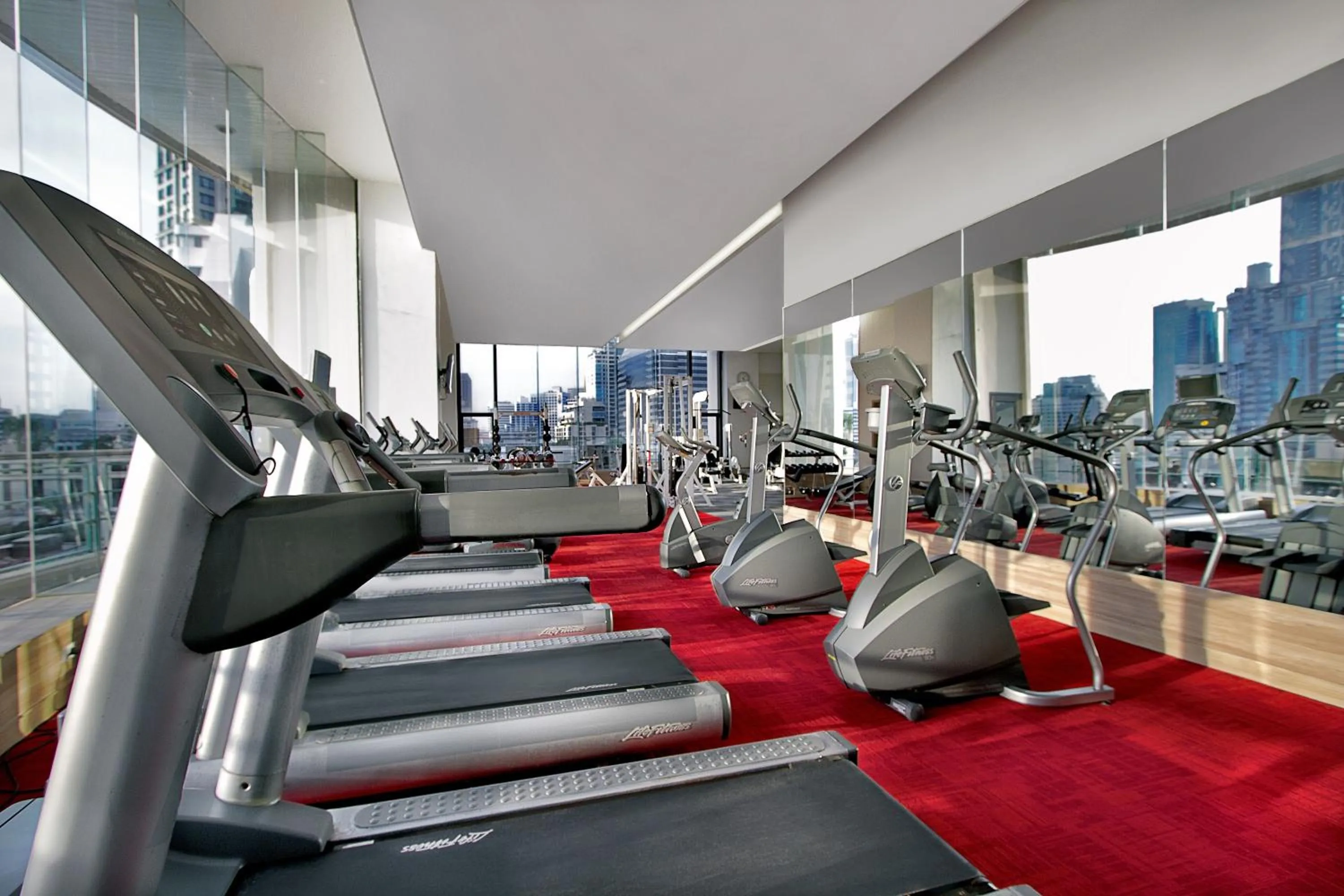 Fitness centre/facilities in Somerset Park Suanplu Bangkok