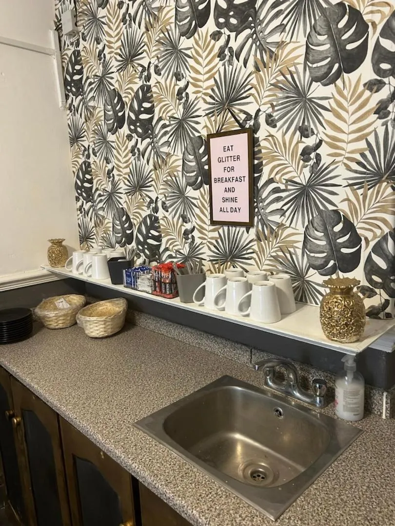 MyRoomz Golden Strand Hotel