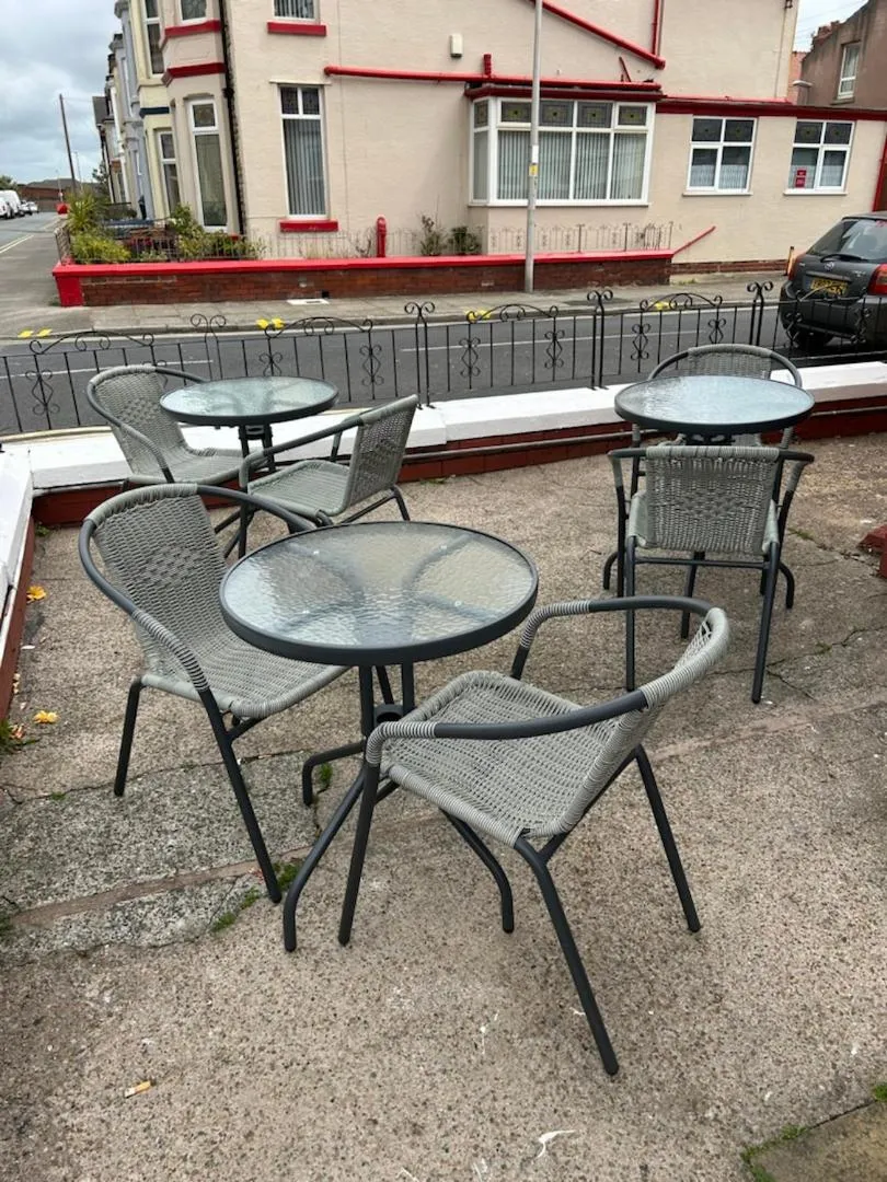 MyRoomz Golden Strand Hotel