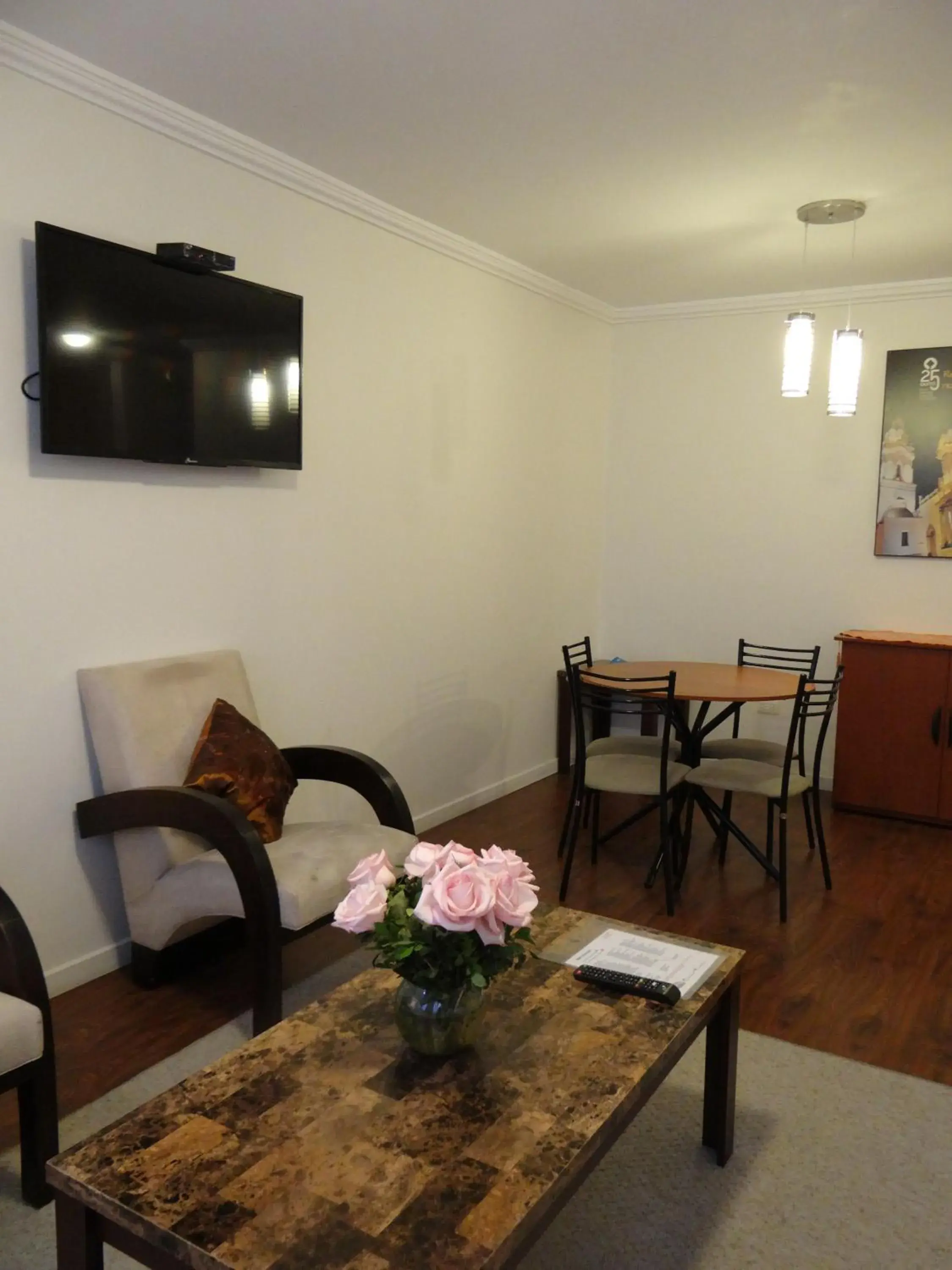 Two-Bedroom Apartment in Hotel Real Audiencia Two-Bedroom Apartment in Hotel Real Audiencia