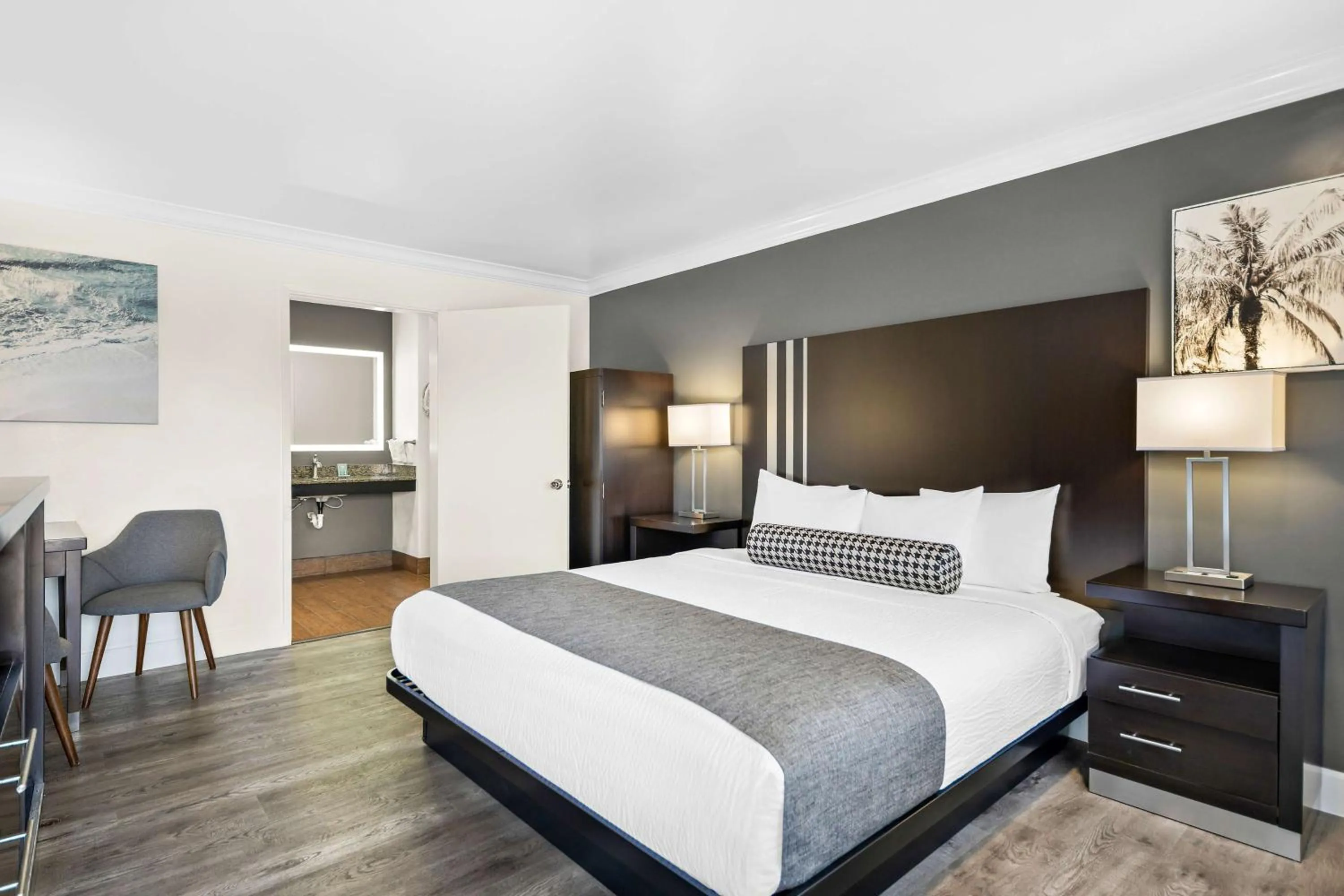 Bedroom, Bed in Best Western Park Crest Inn