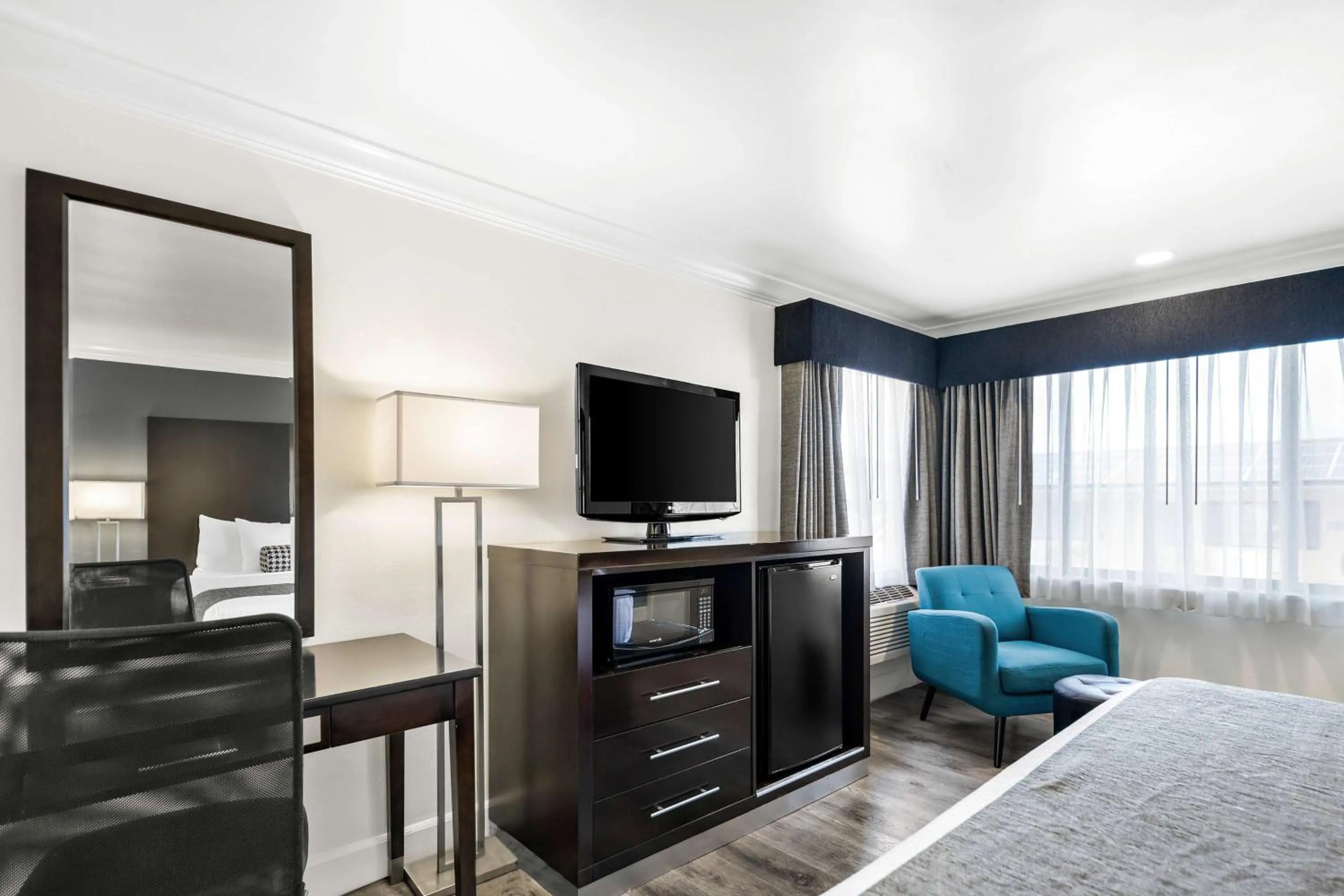 Bedroom, Bed in Best Western Park Crest Inn