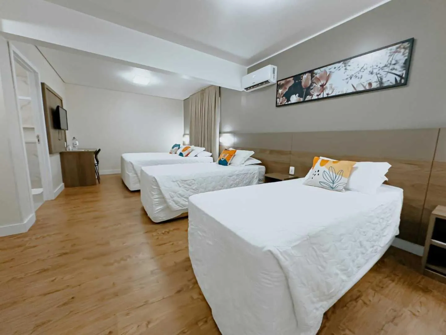 Bedroom, Bed in Hotel Bella Camboriú