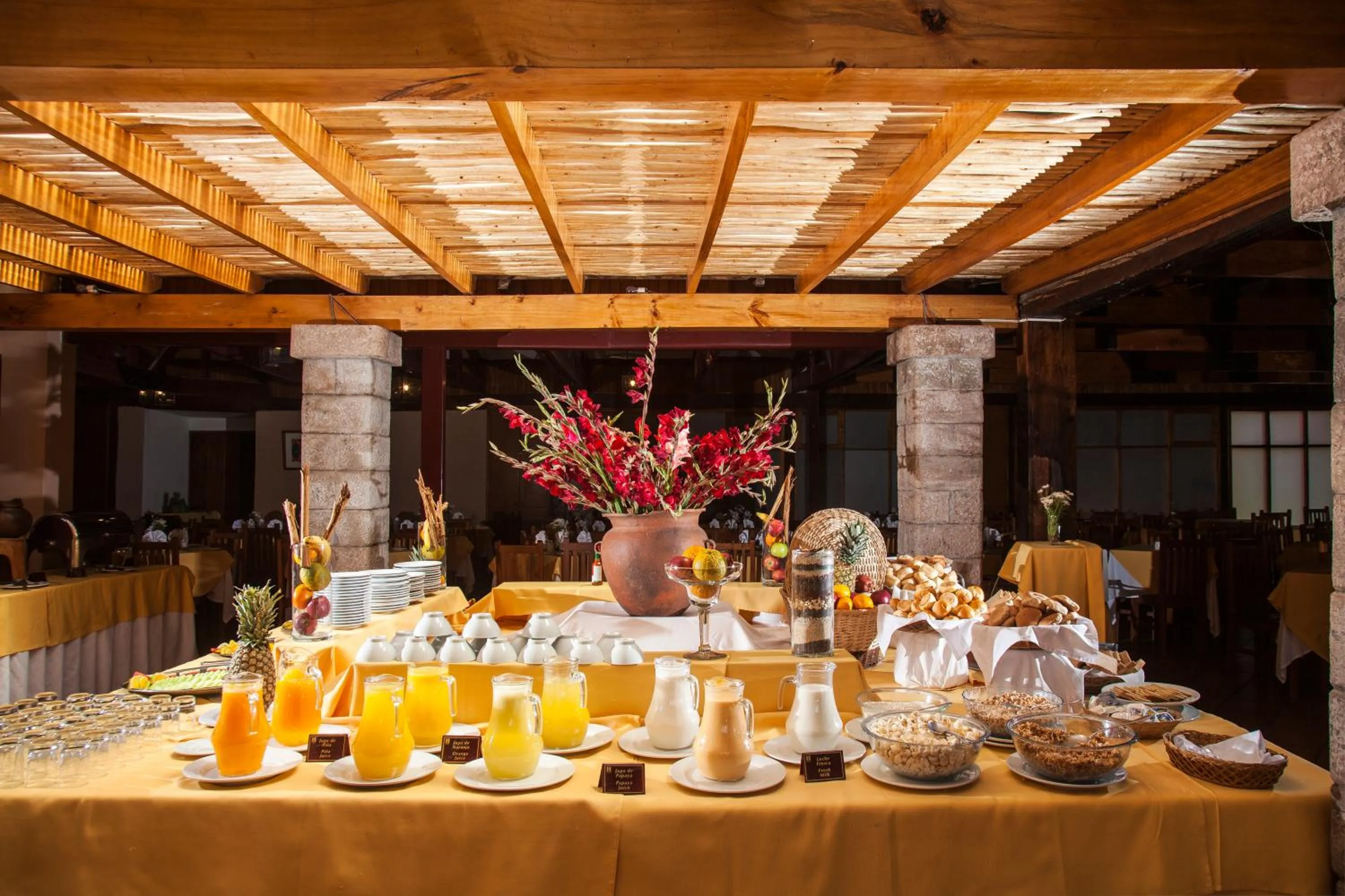 Breakfast in Hotel San Agustin Urubamba