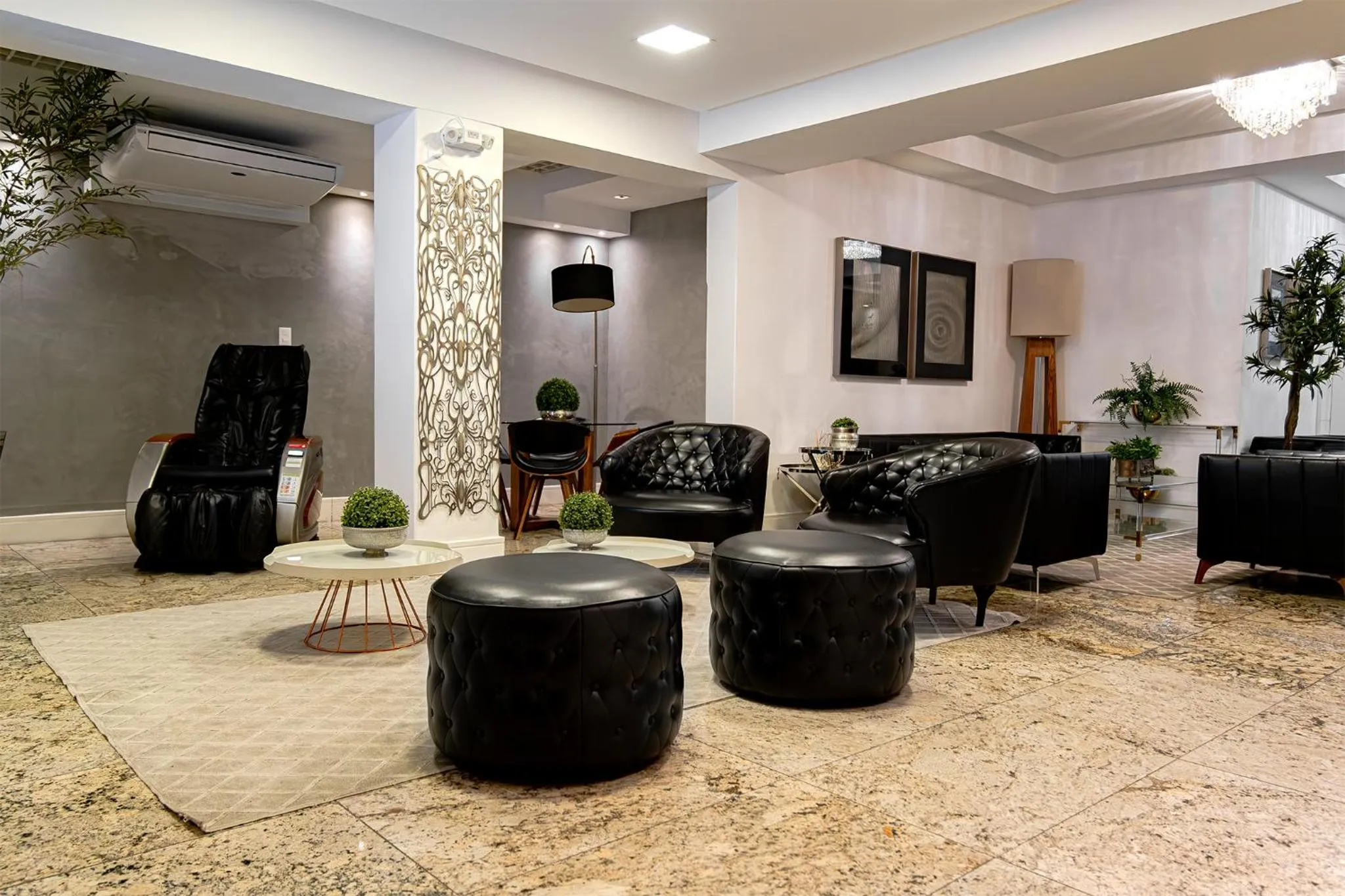 Communal lounge/ TV room in Hotel Marimar The Place