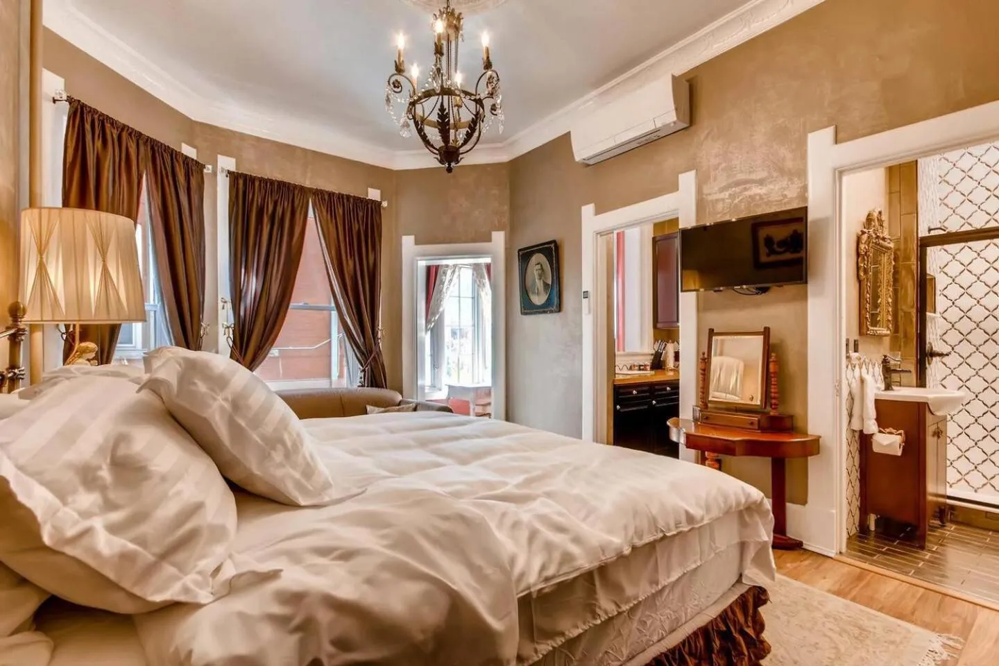 Bed in The Holiday Chalet Victorian