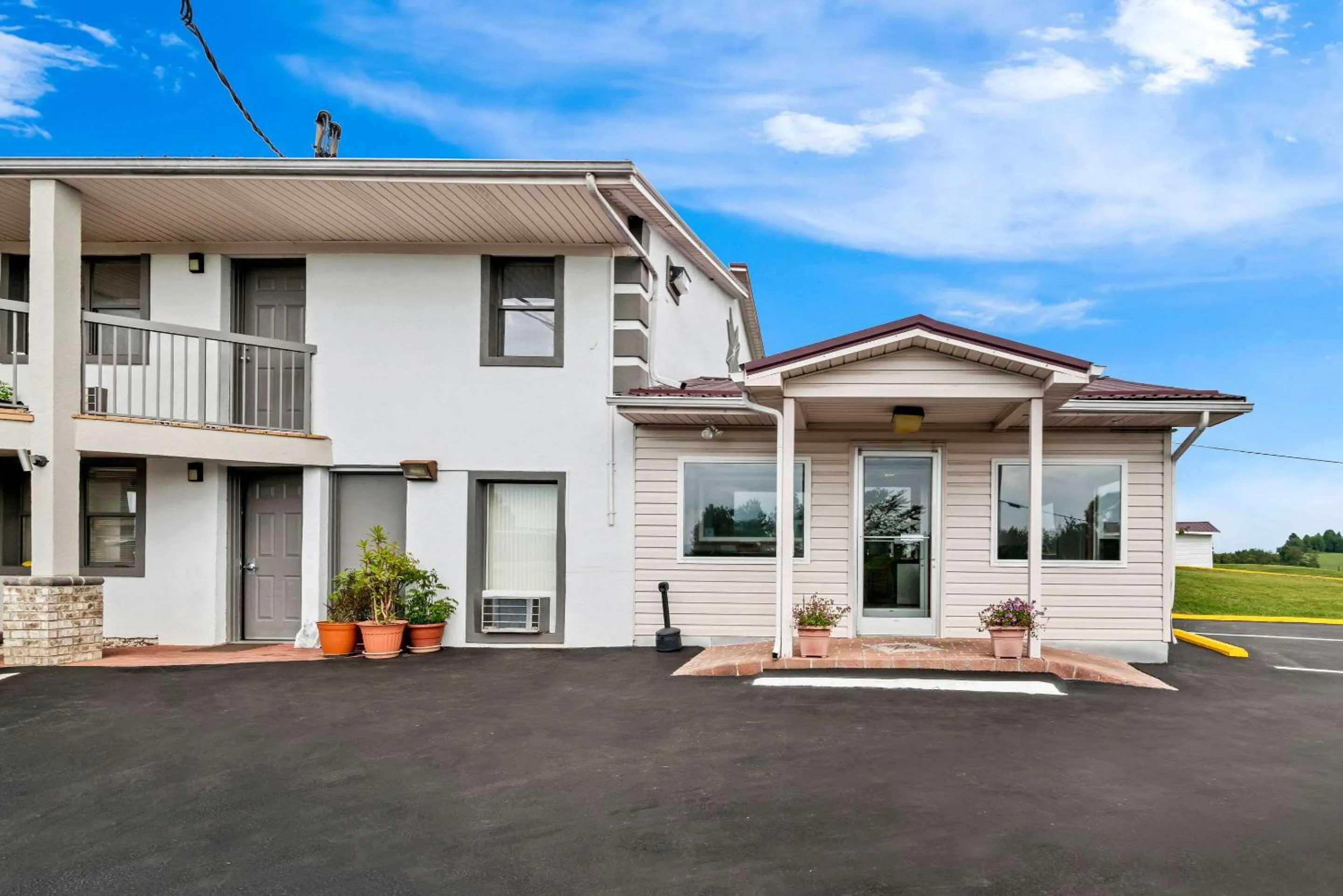 Property building in Econo Lodge Kingsport East