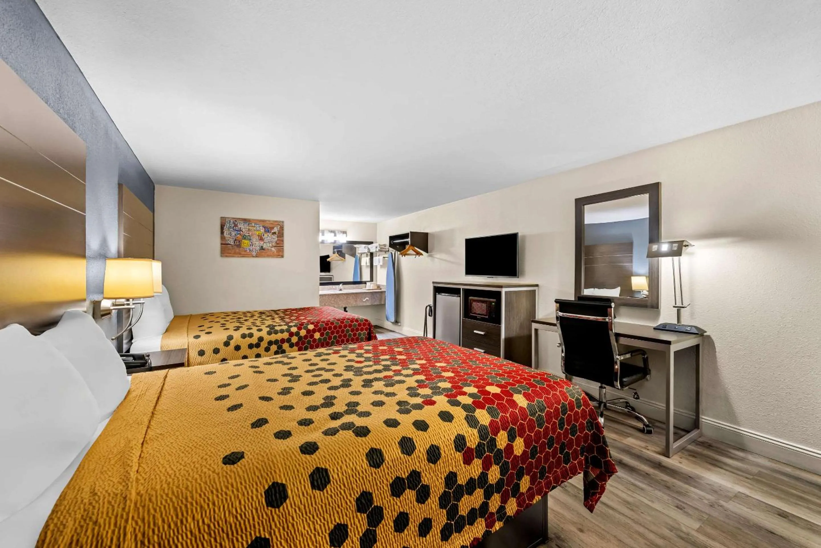 Bedroom, Bed in Econo Lodge Kingsport East