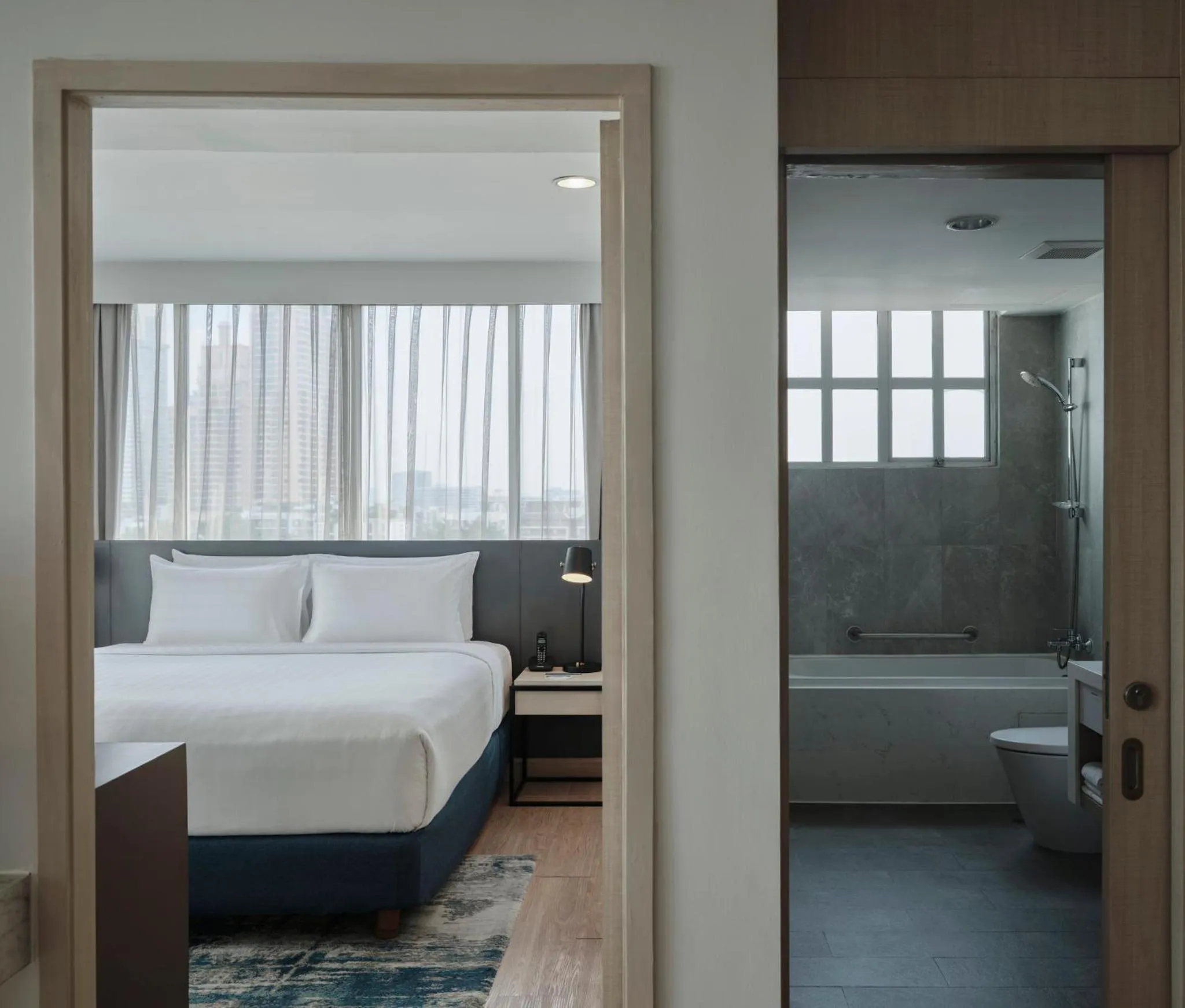 Photo of the whole room, Bed in Shama Lakeview Asoke Bangkok