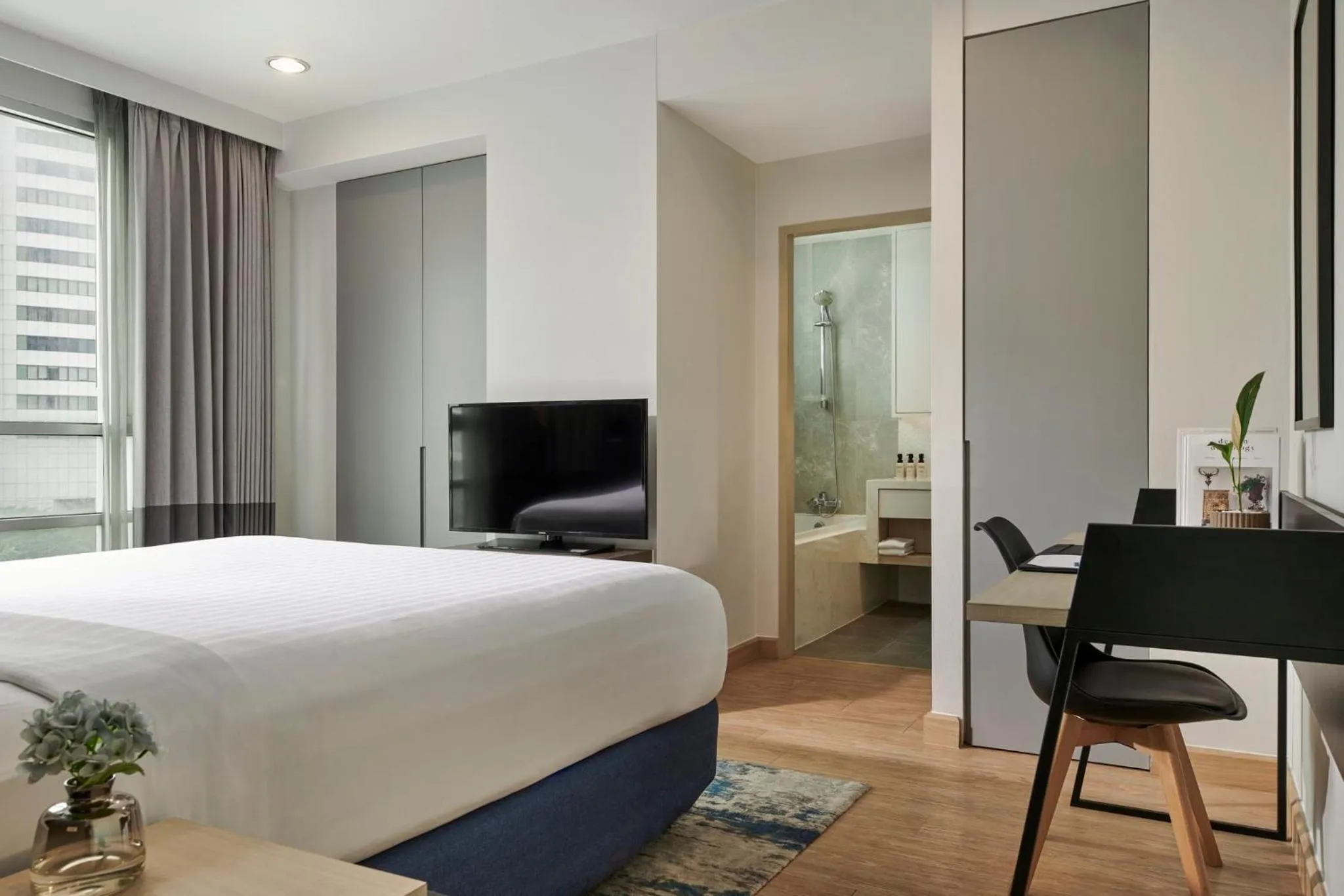 Photo of the whole room, Bed in Shama Lakeview Asoke Bangkok