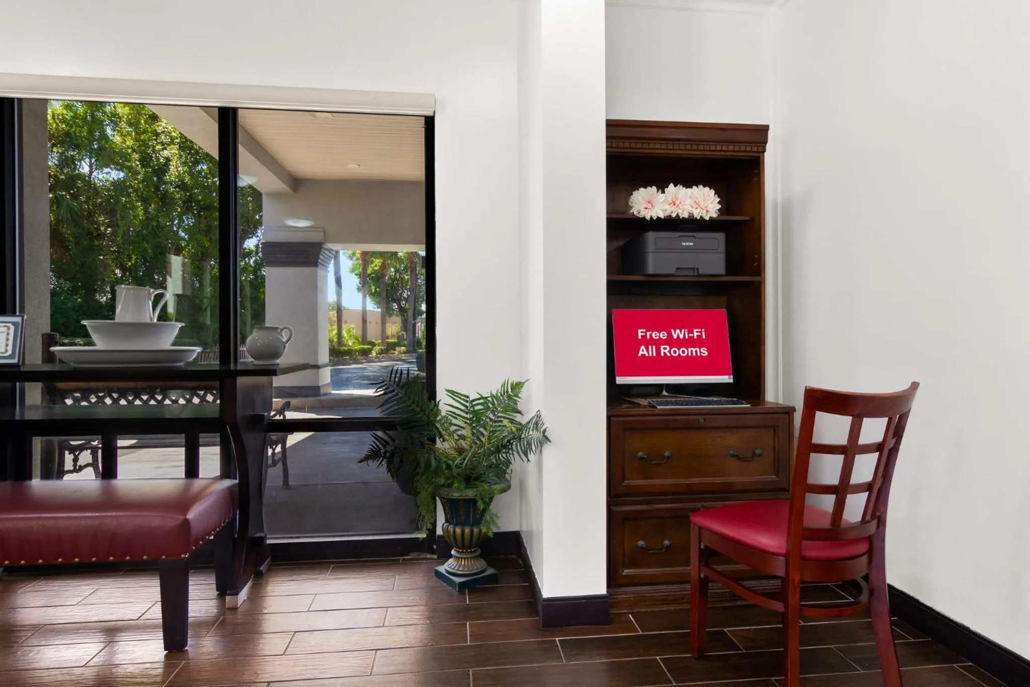 Business facilities in Red Roof Inn Kingsland