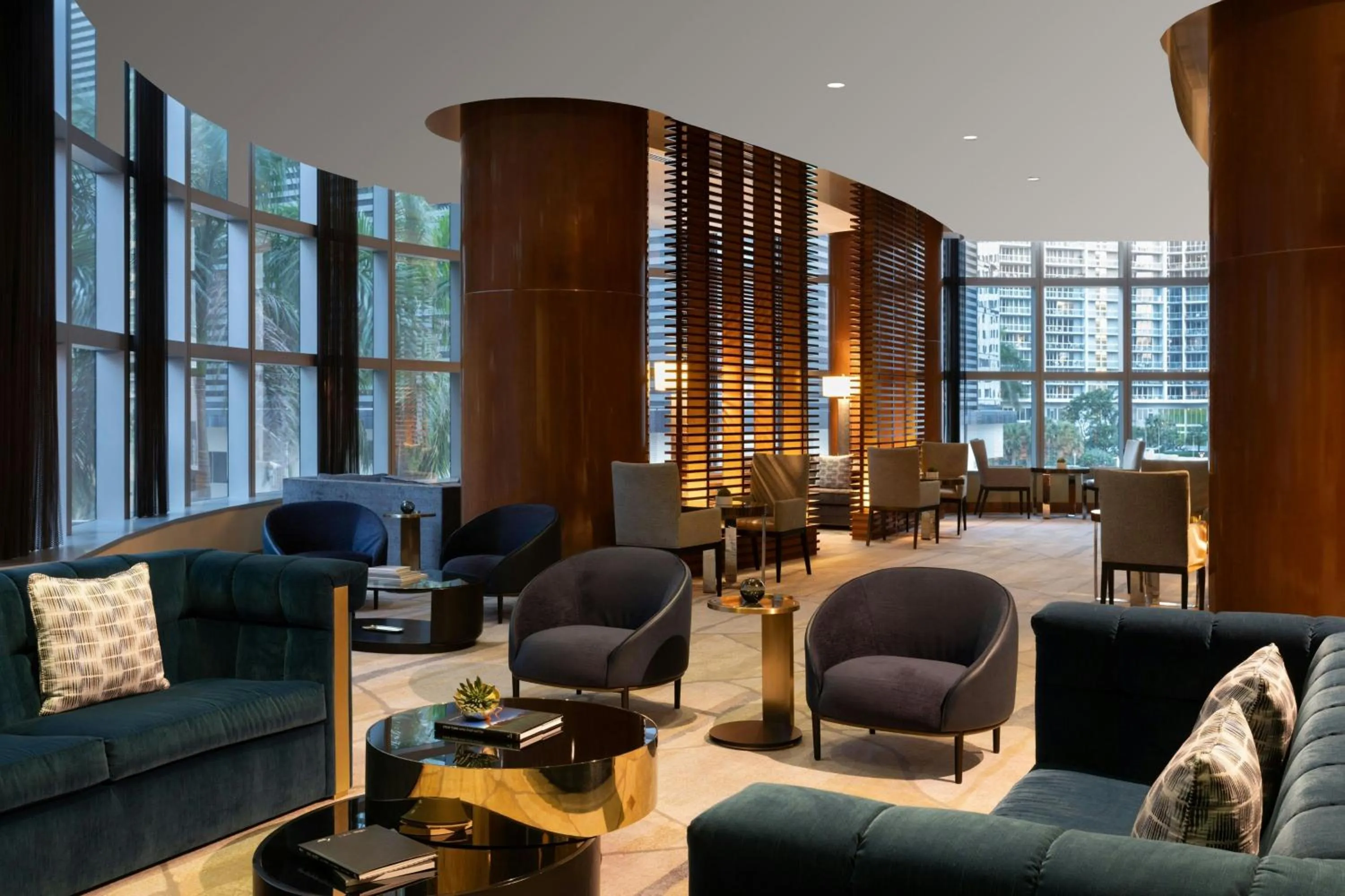 Lounge or bar in JW Marriott Marquis Miami