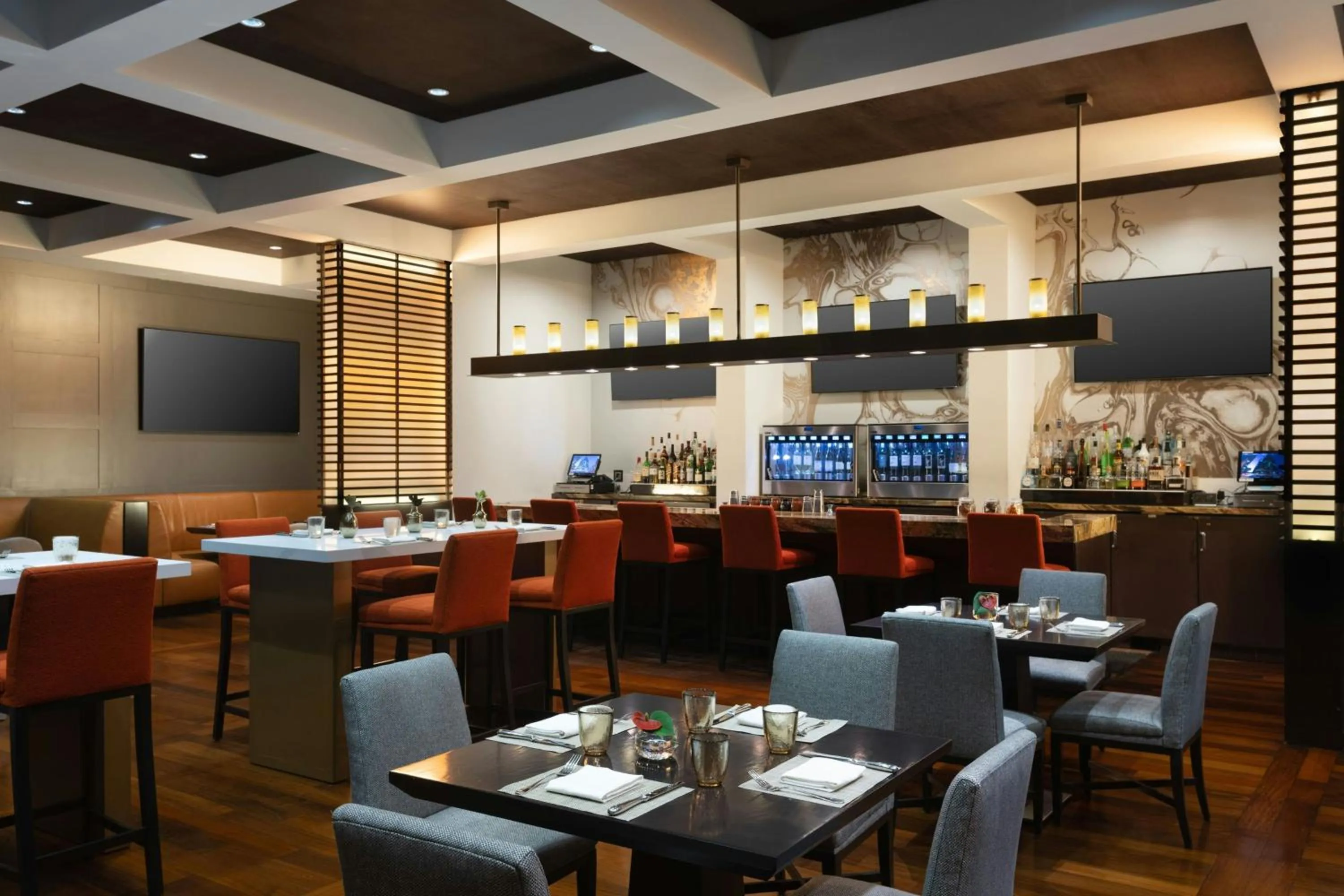 Lounge or bar in JW Marriott Marquis Miami