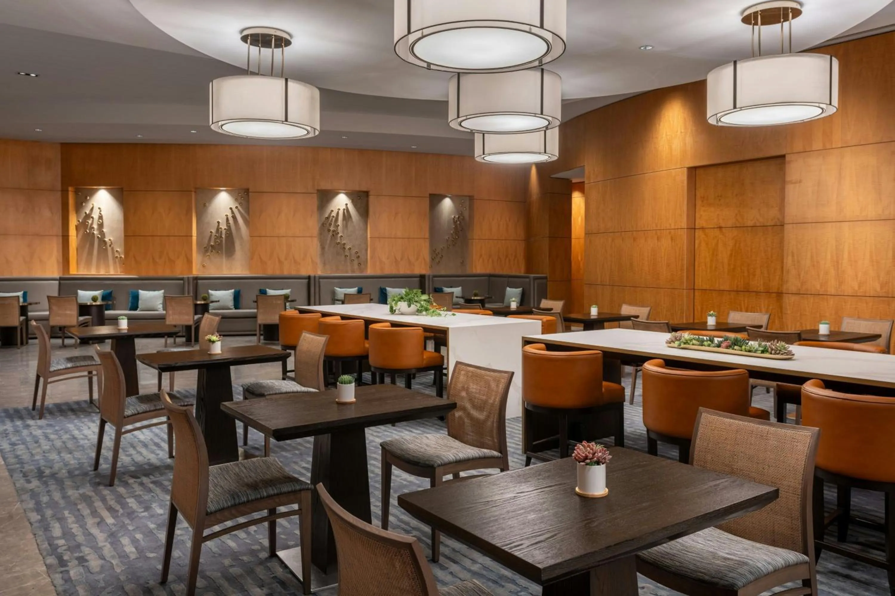 Lounge or bar in JW Marriott Marquis Miami