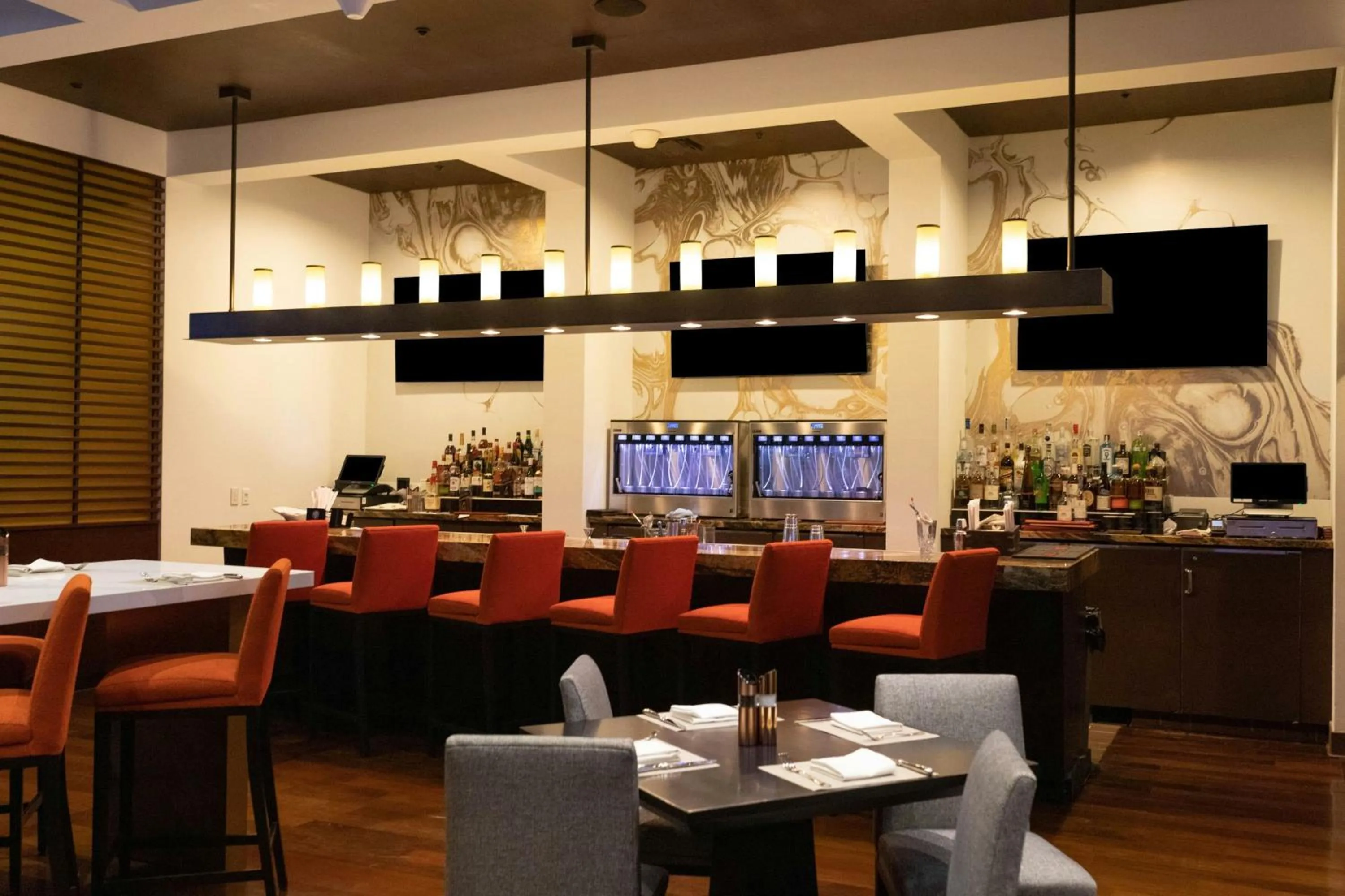 Lounge or bar in JW Marriott Marquis Miami