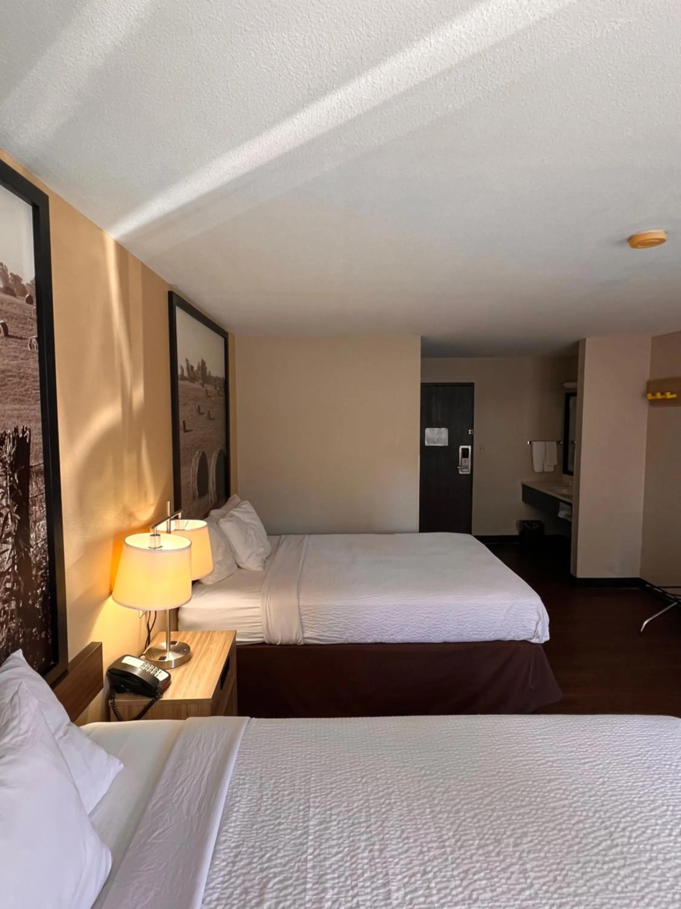 Bed in Super 8 by Wyndham Radcliff Ft. Knox Area