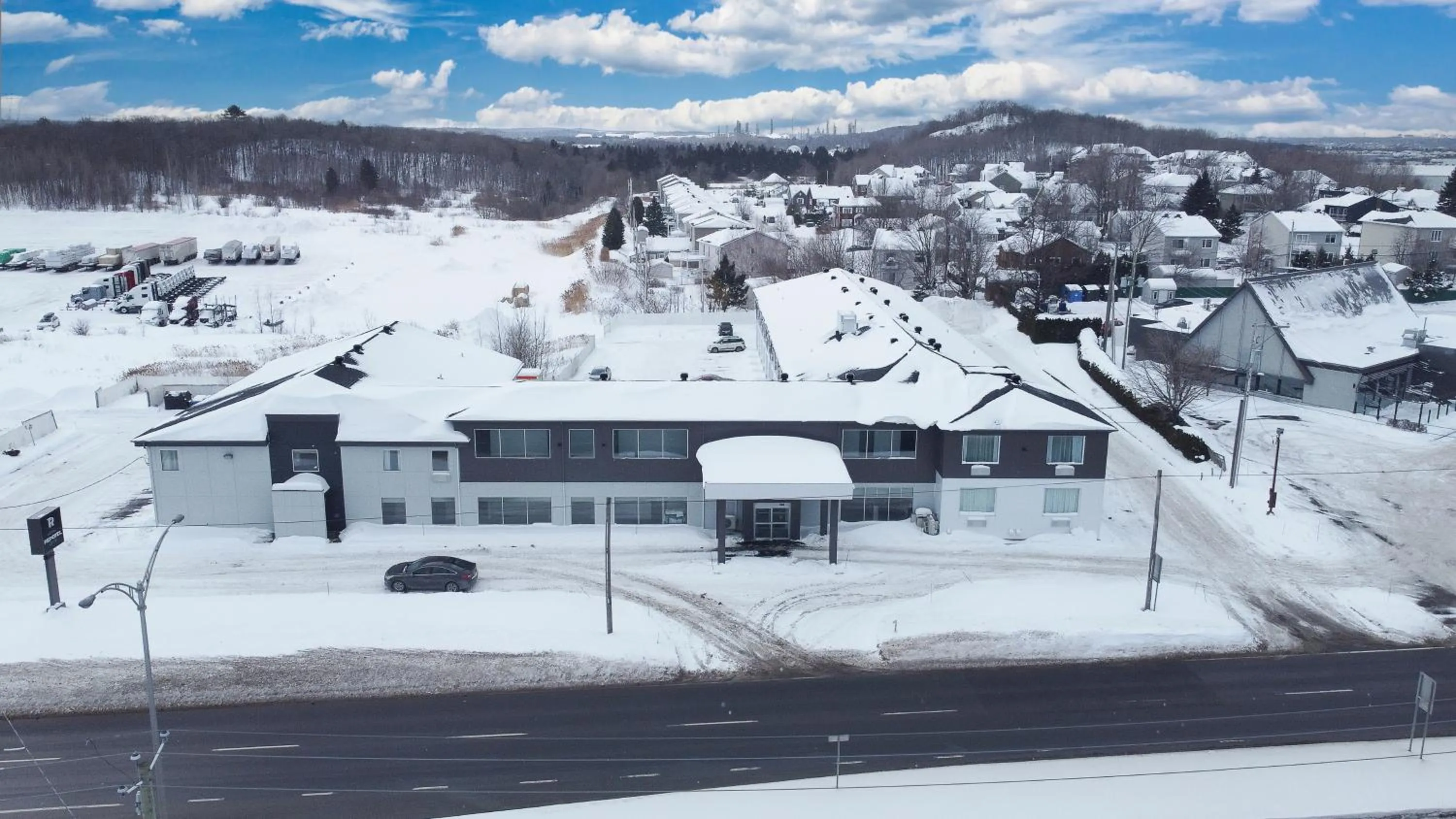 Property building in Repotel Levis