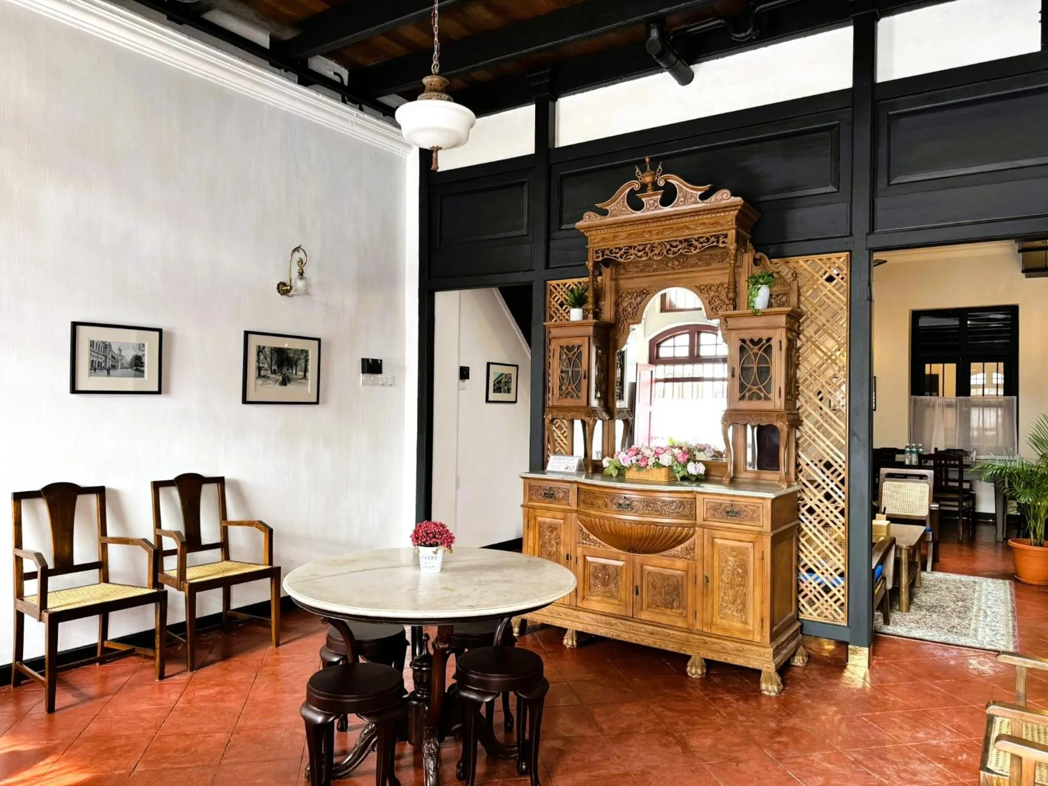 Living room in Yeng Keng Hotel