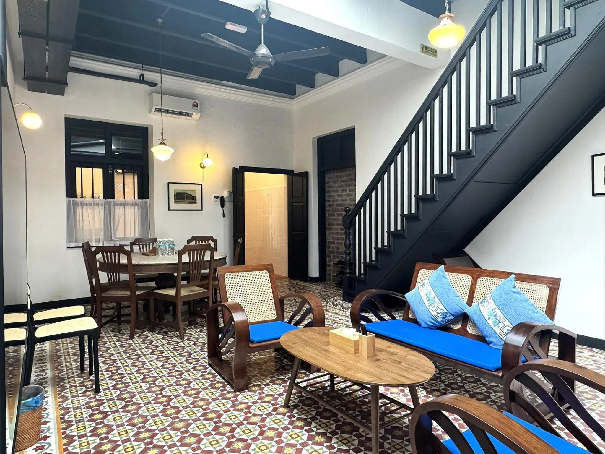 Living room in Yeng Keng Hotel