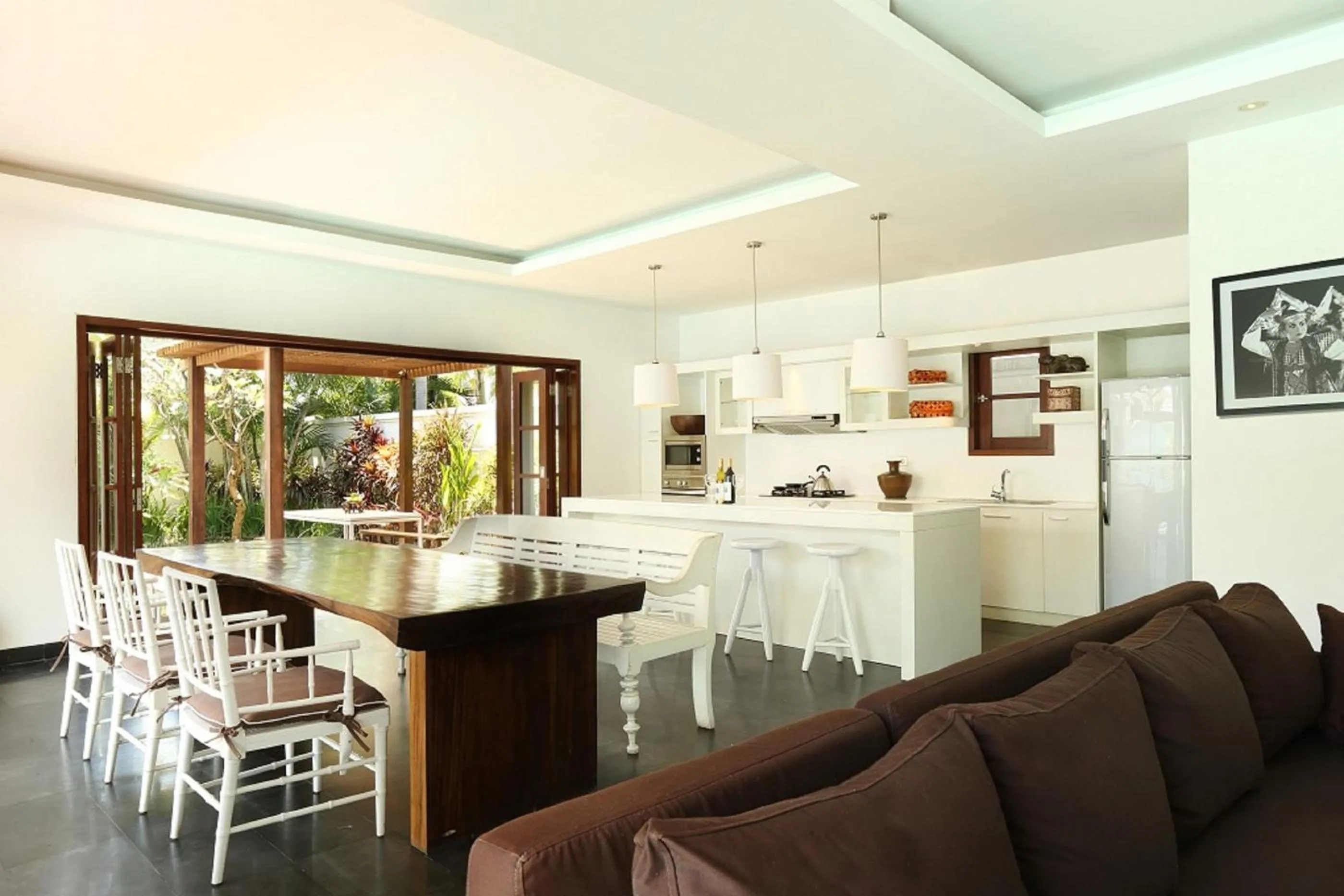 Kitchen or kitchenette in Nunia Boutique Villa