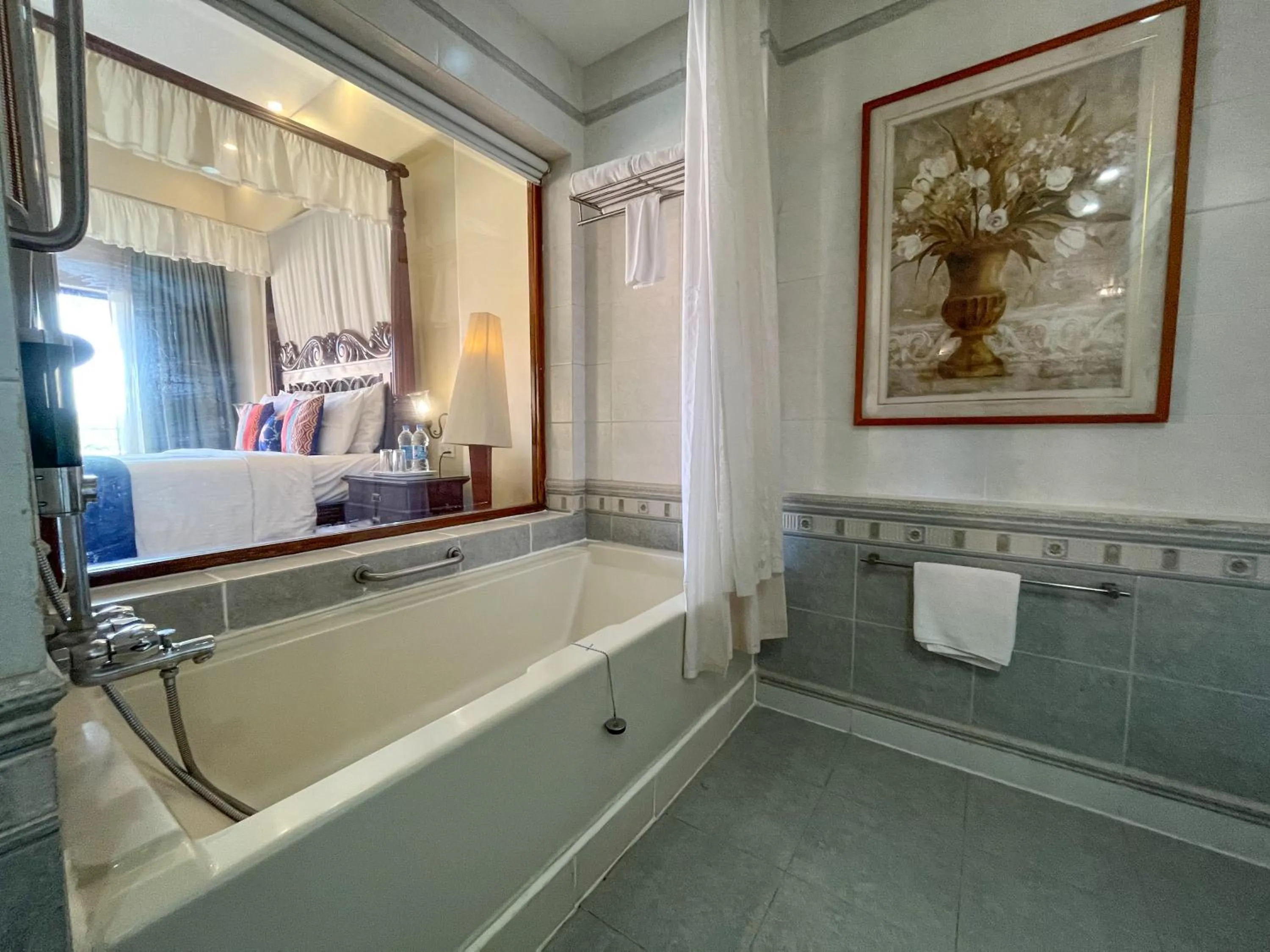 Toilet in Acron Candolim Regina