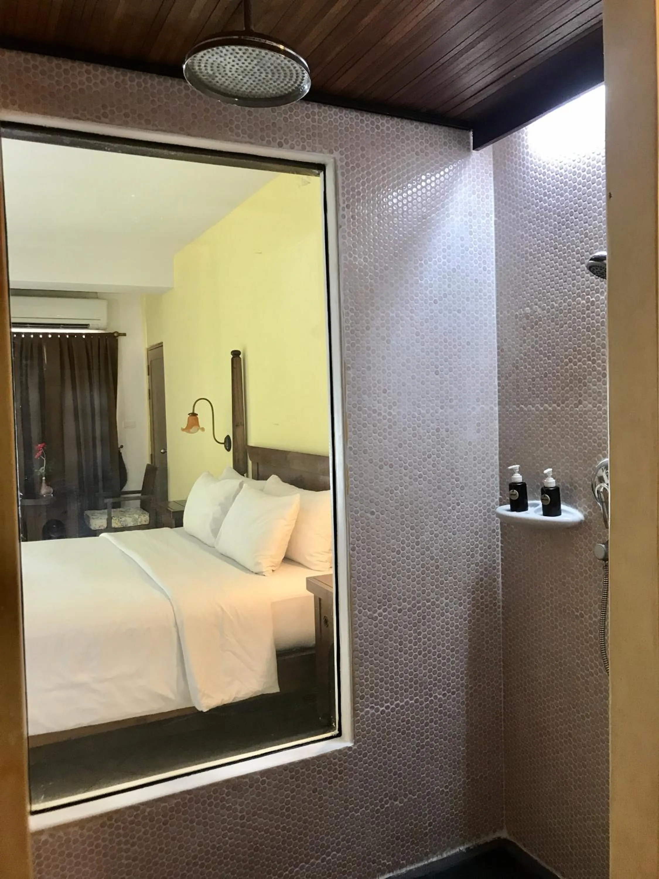 Shower, Bed in Ao Nang Colors Hotel - Aonang Beach