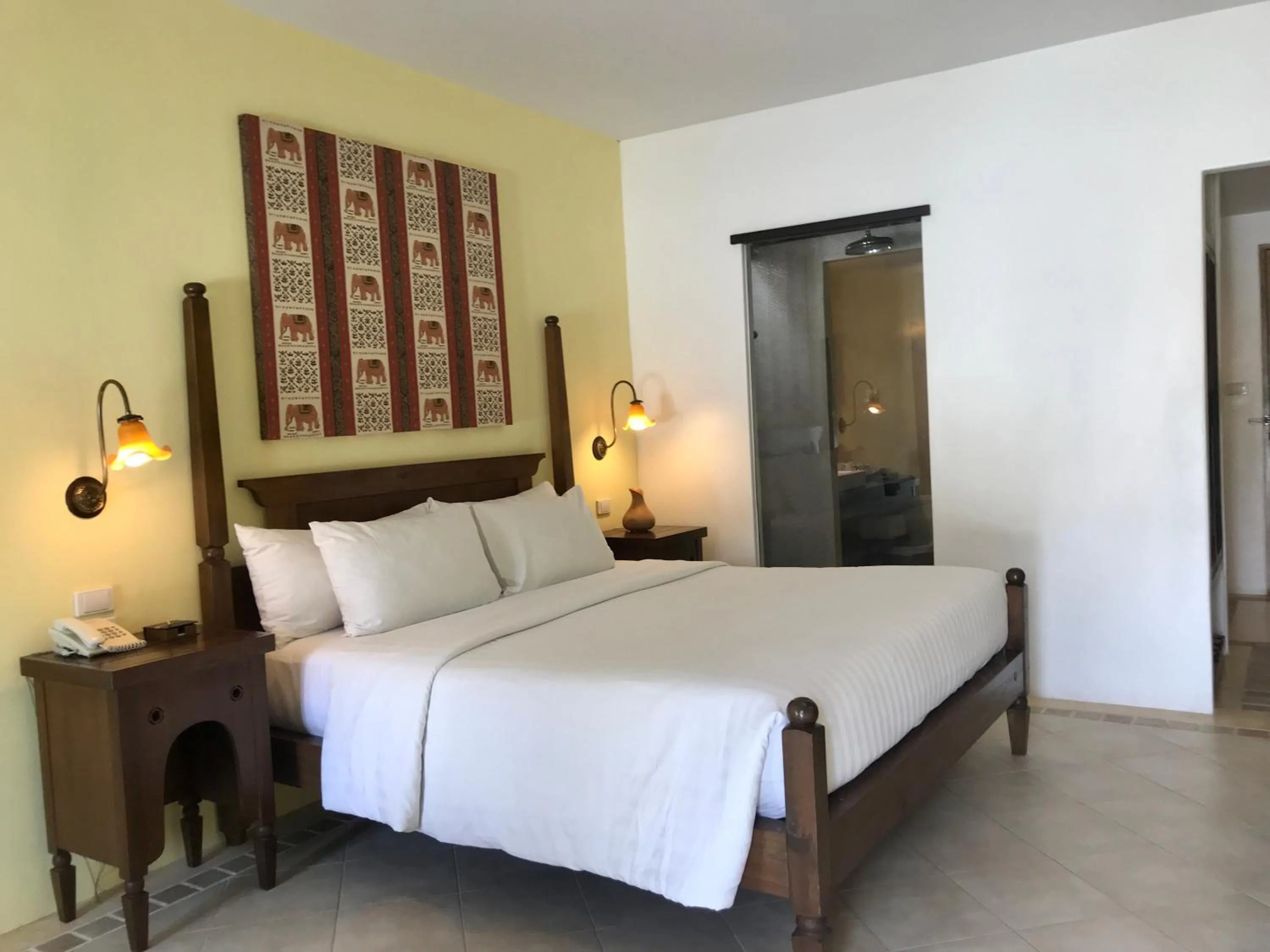 TV and multimedia, Bed in Ao Nang Colors Hotel - Aonang Beach