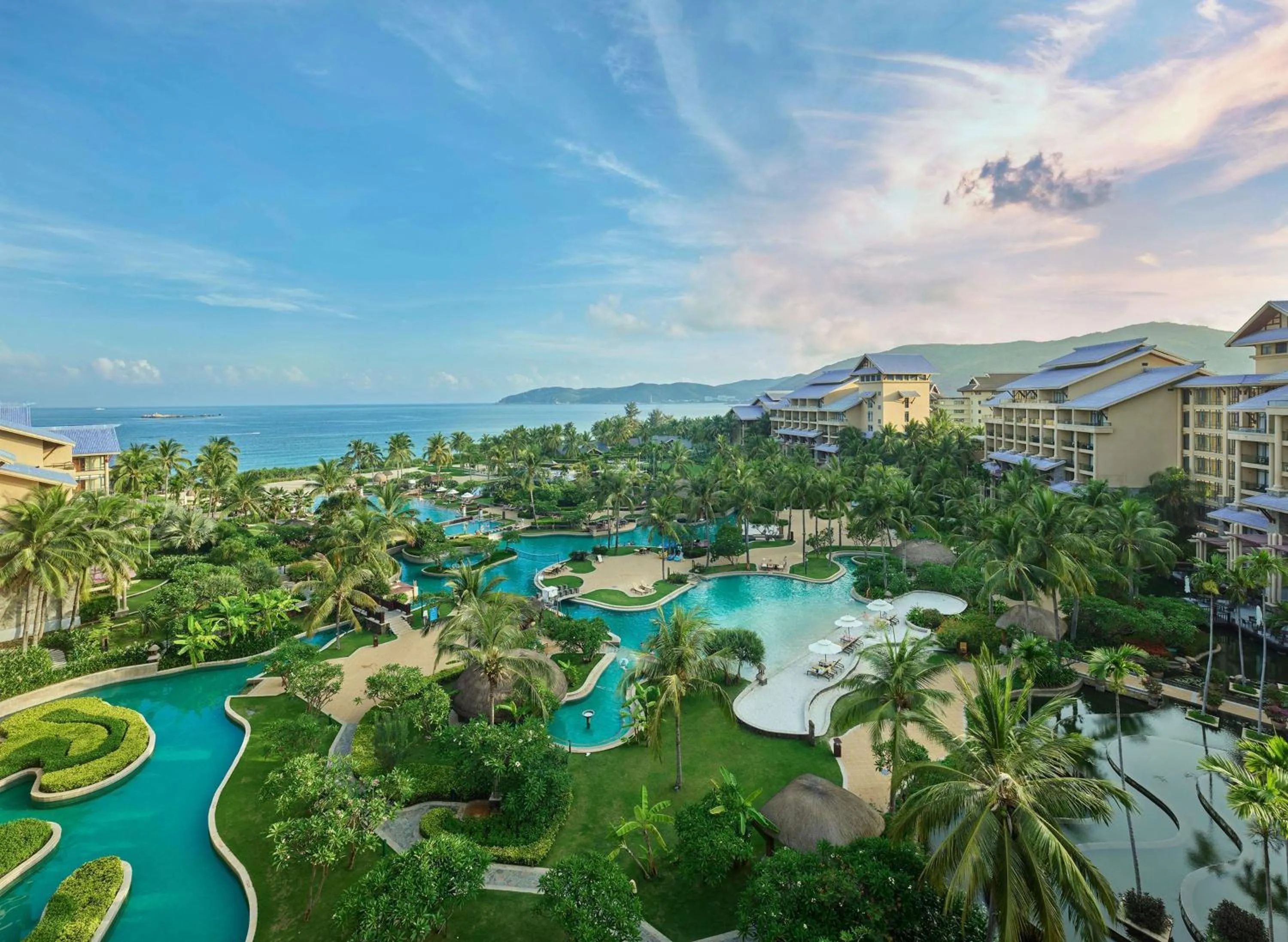 Property building in Hilton Sanya Yalong Bay Resort & Spa