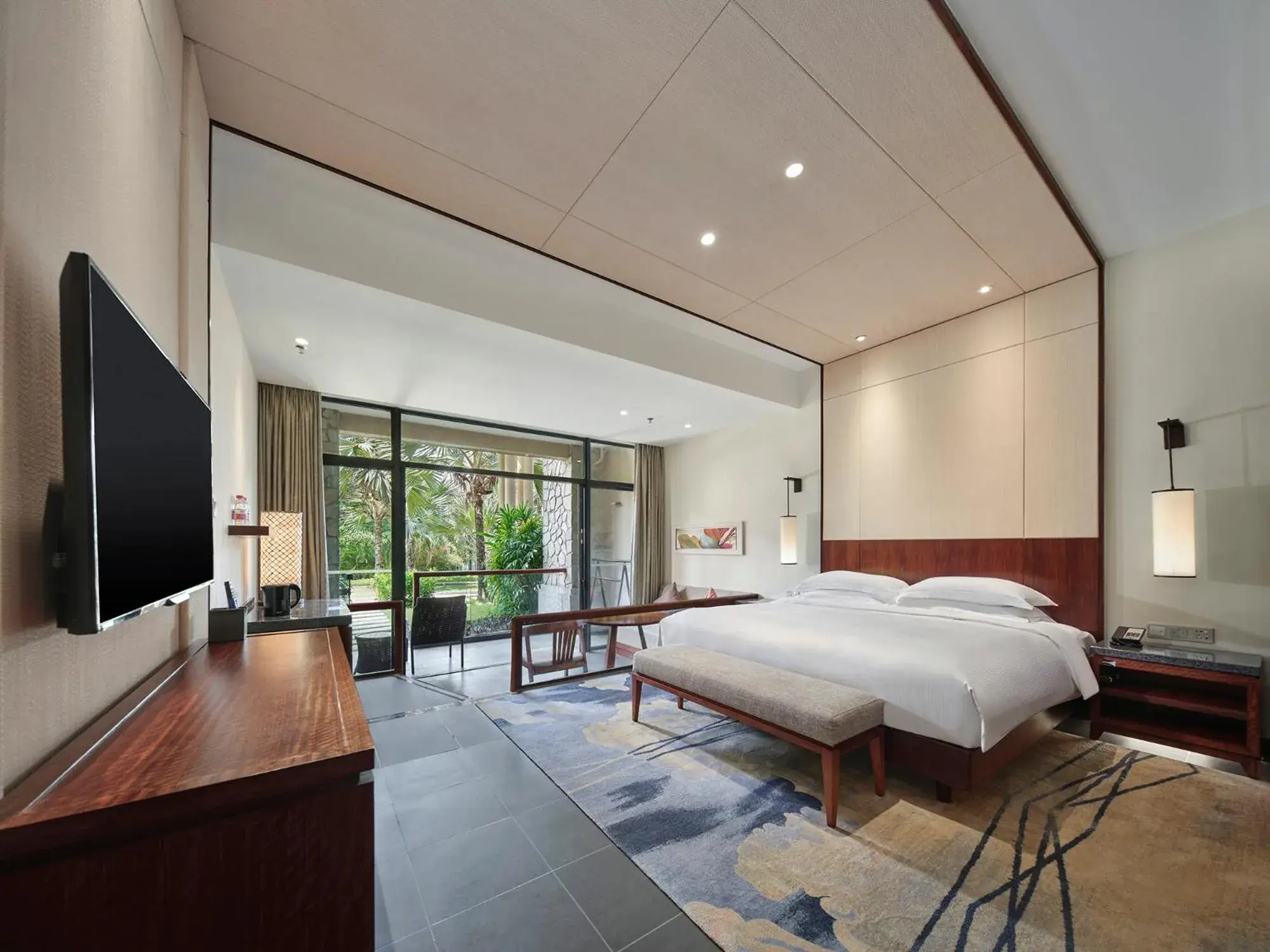 Deluxe King Room in Hilton Sanya Yalong Bay Resort & Spa Deluxe King Room in Hilton Sanya Yalong Bay Resort & Spa