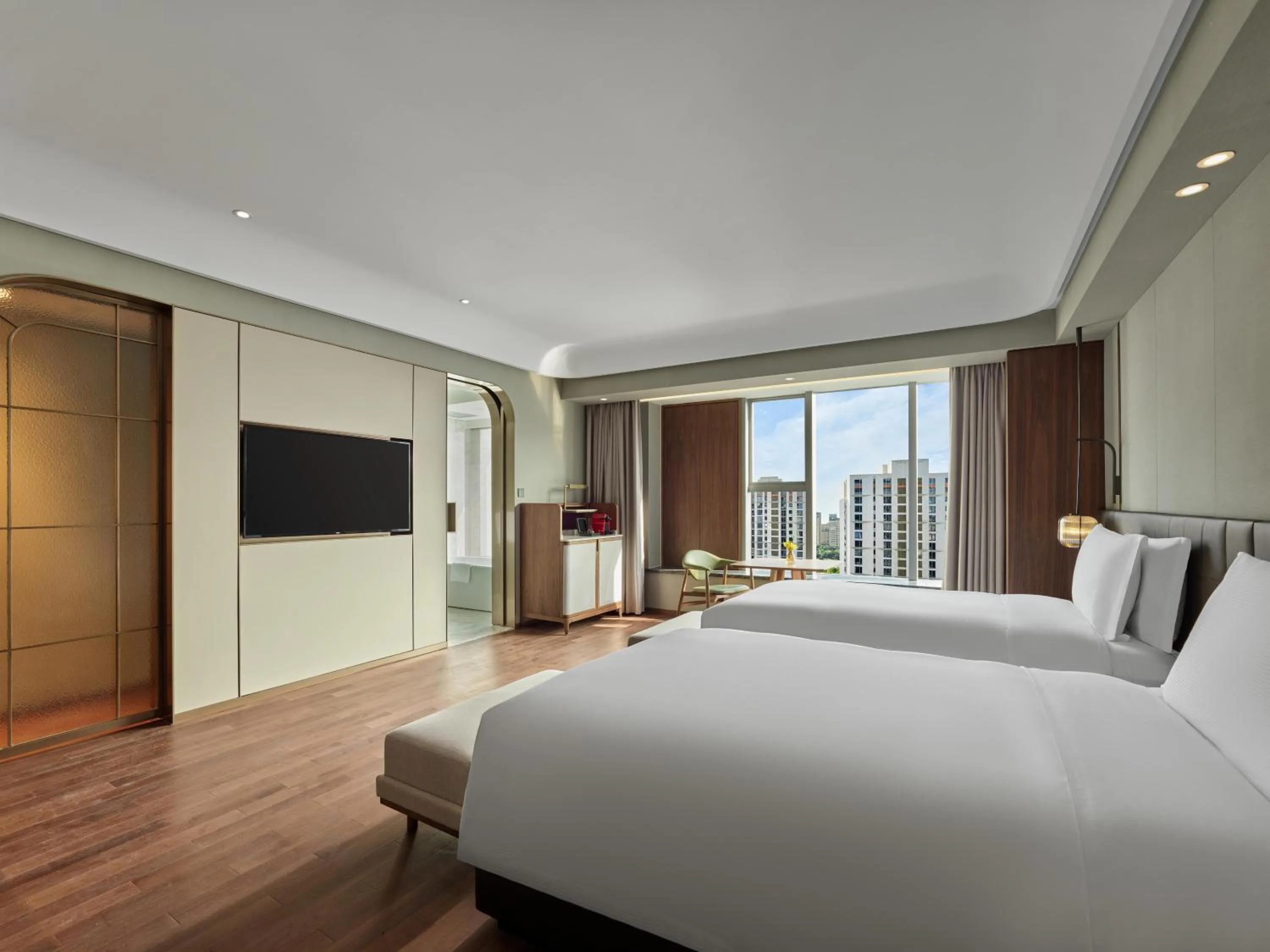 Bedroom, Bed in Hilton Shanghai Hongqiao