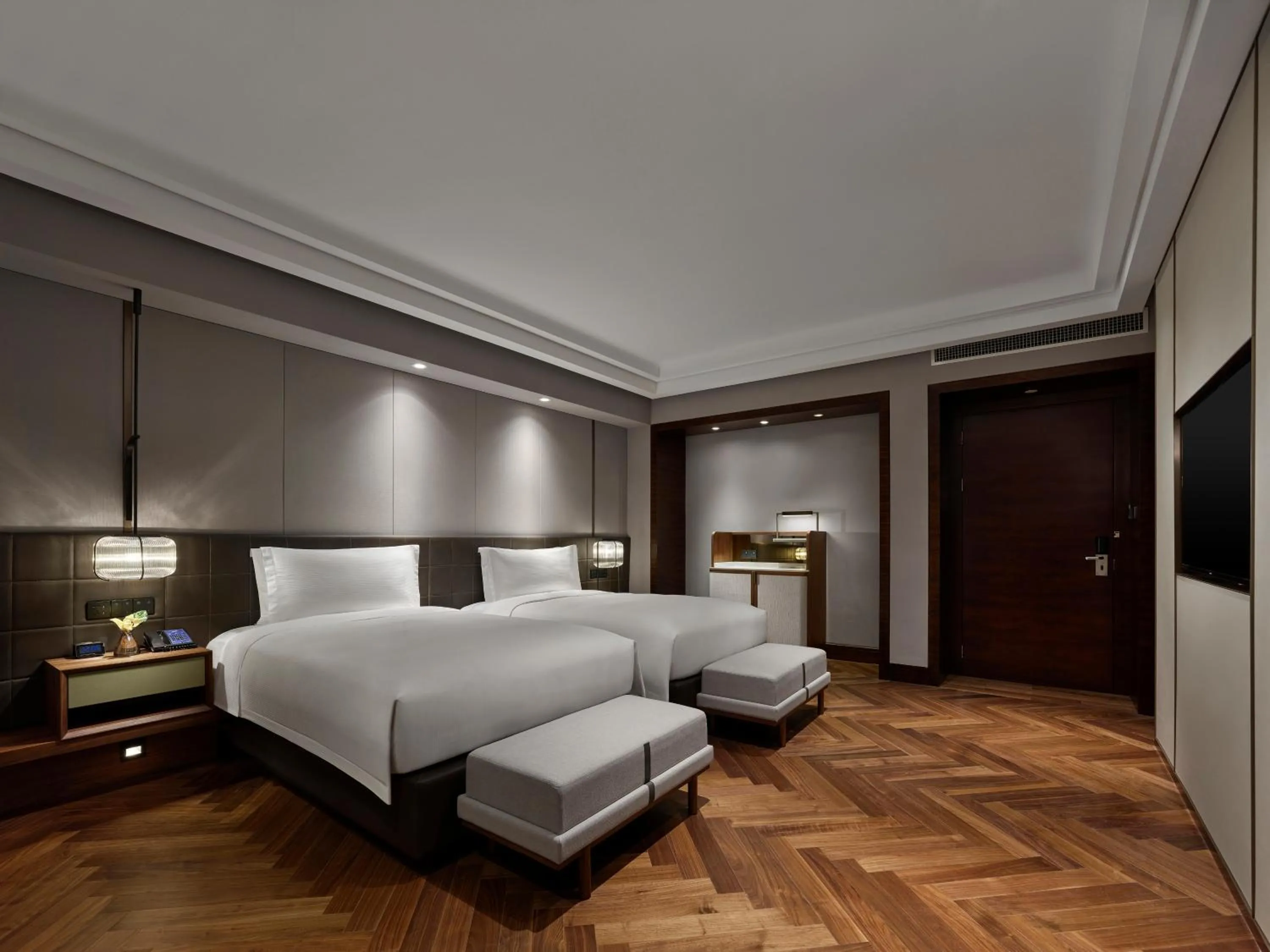 Bedroom, Bed in Hilton Shanghai Hongqiao
