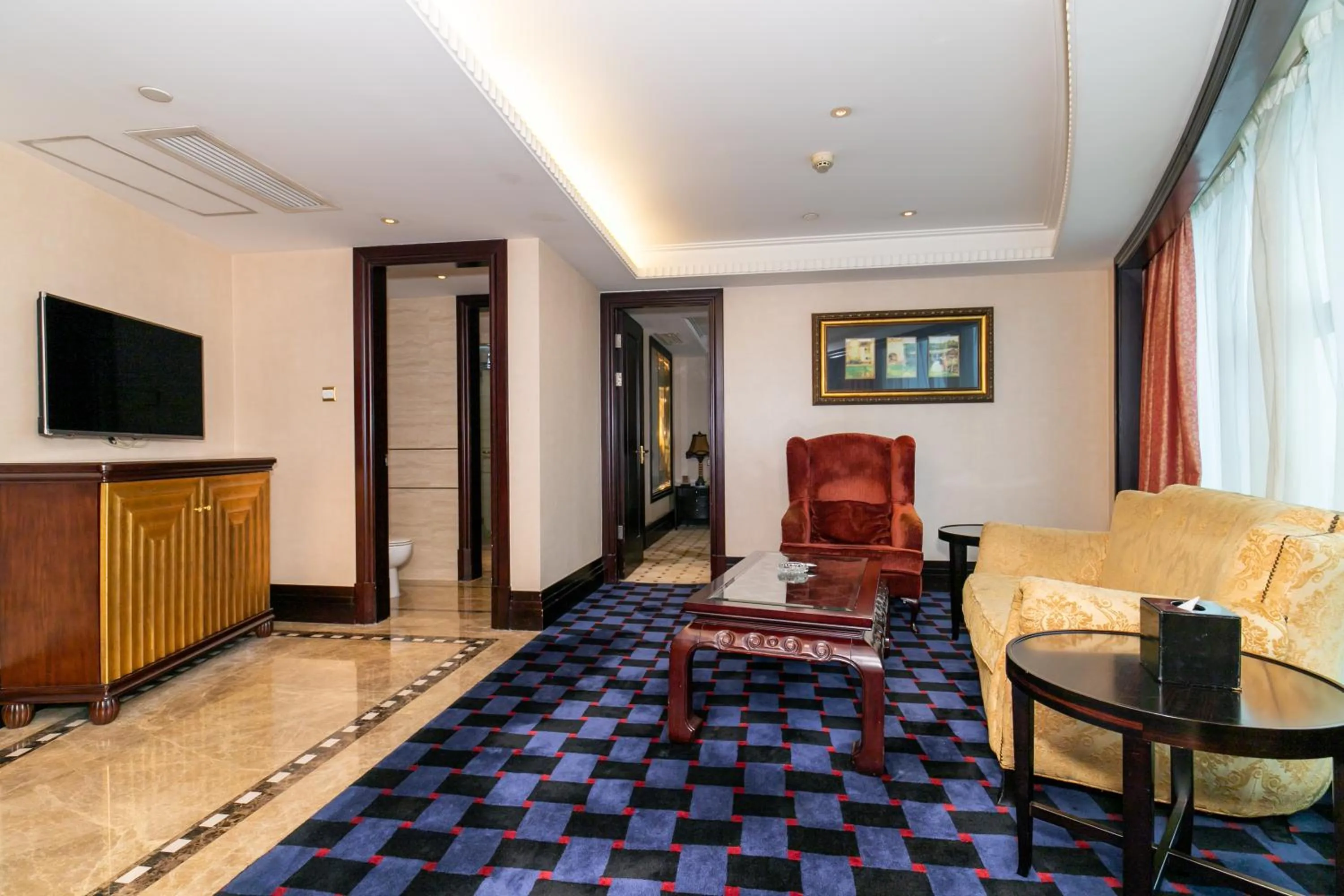 Living room in Royal Mediterranean Hotel