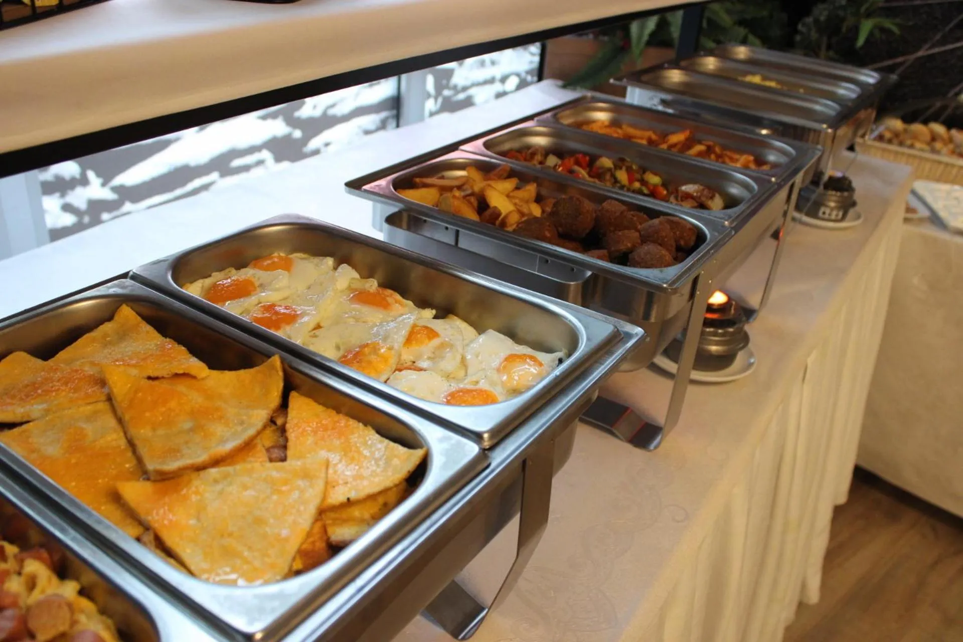 Breakfast in Orange Hotel