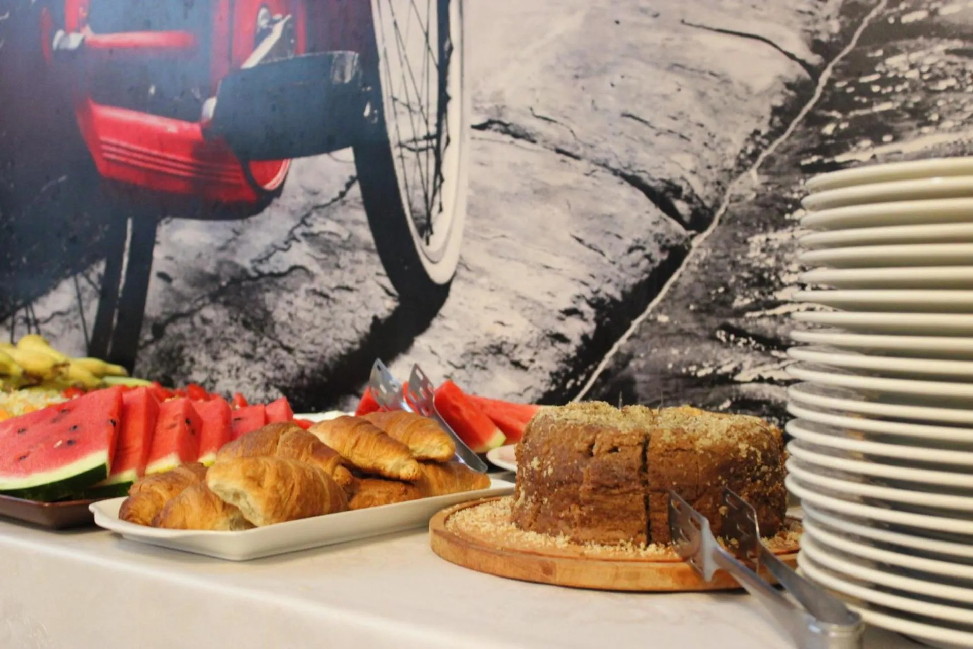 Breakfast in Orange Hotel