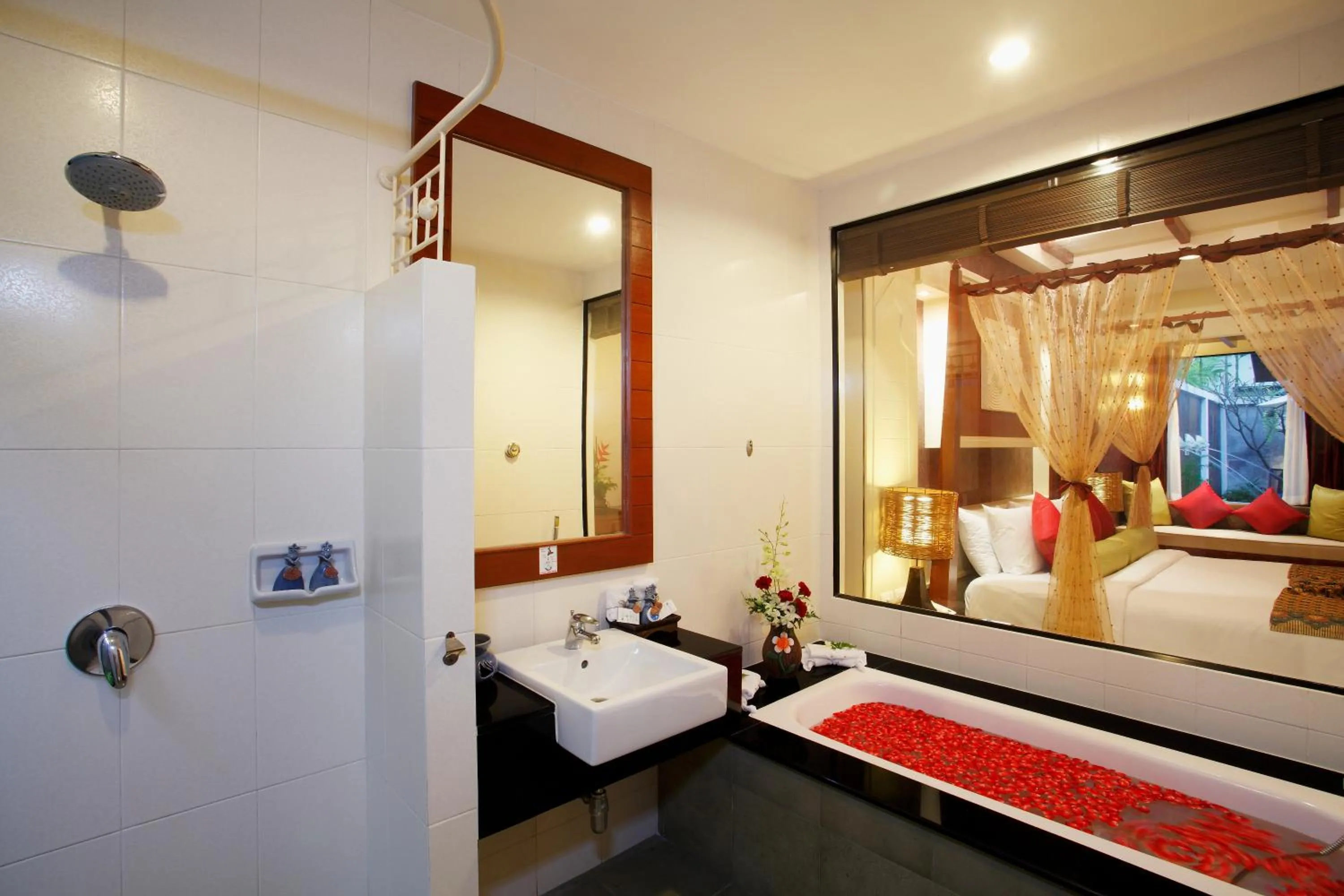 Bathroom, Bed in Access Resort & Villas - SHA Plus