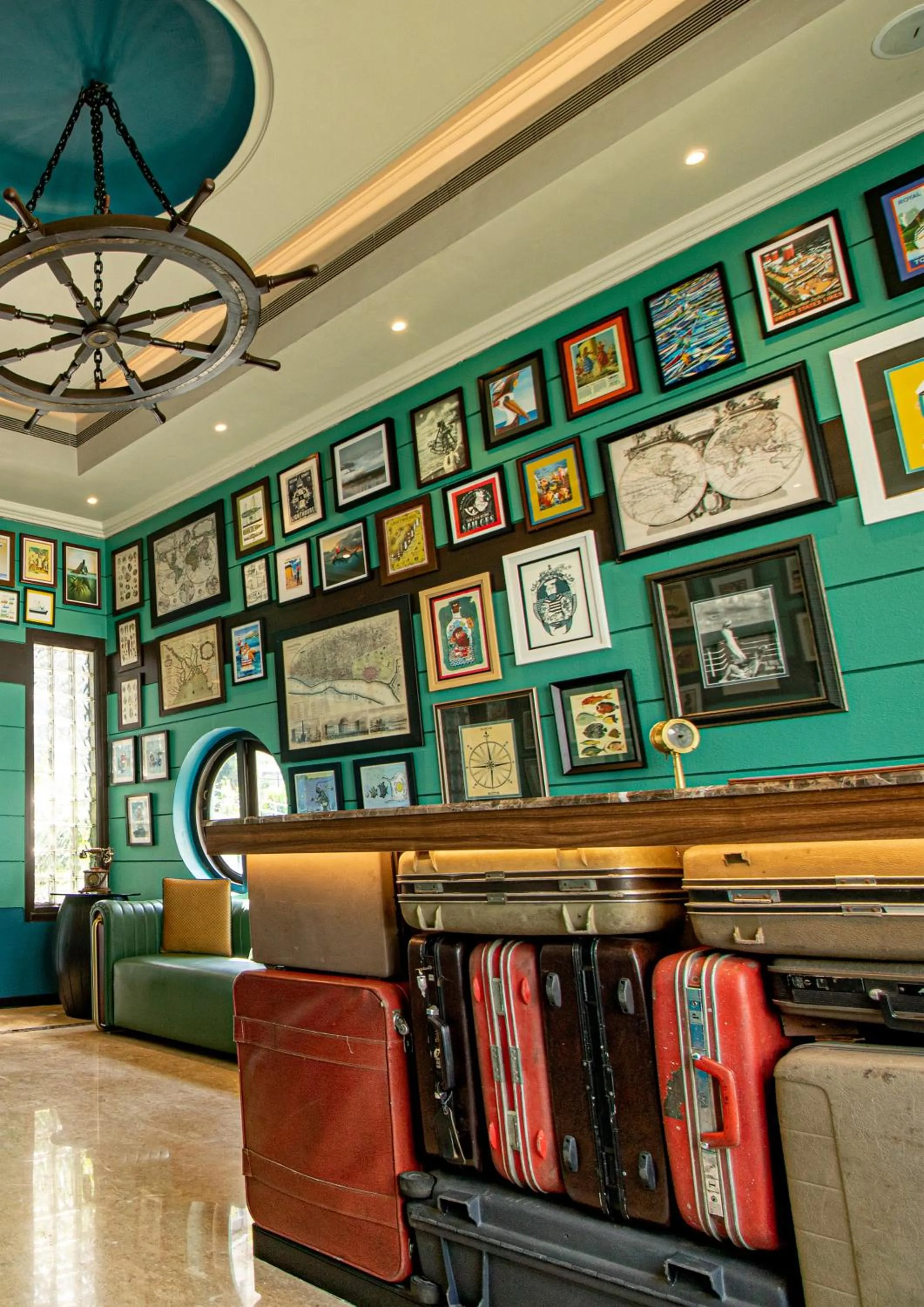 Lobby or reception in Polo Floatel Kolkata