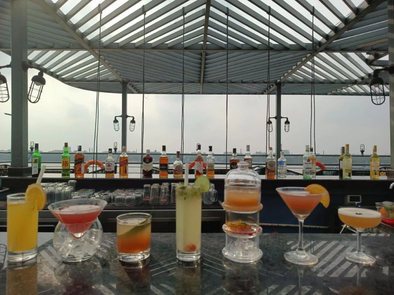 Restaurant/places to eat in Polo Floatel Kolkata