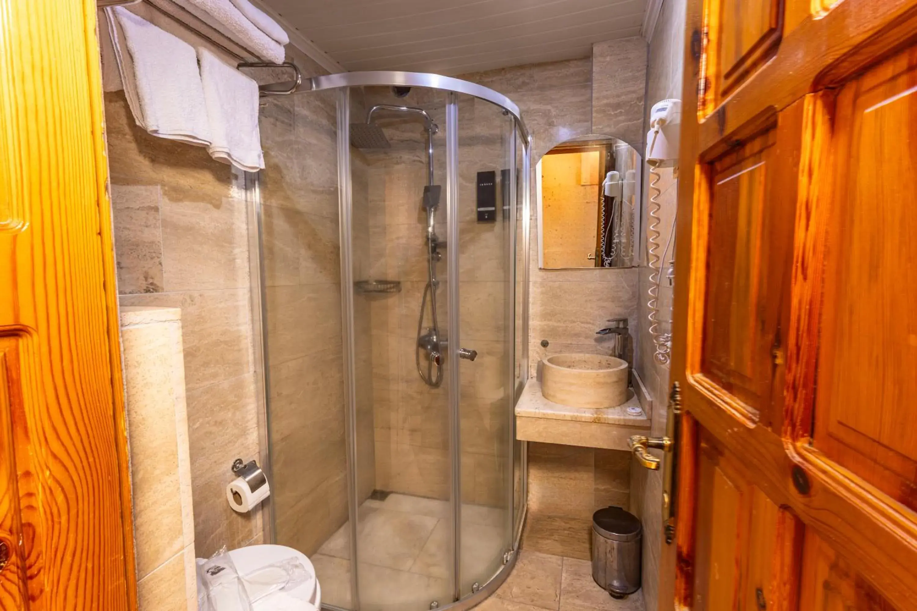 Budget Twin Room in Walnut House Budget Twin Room in Walnut House