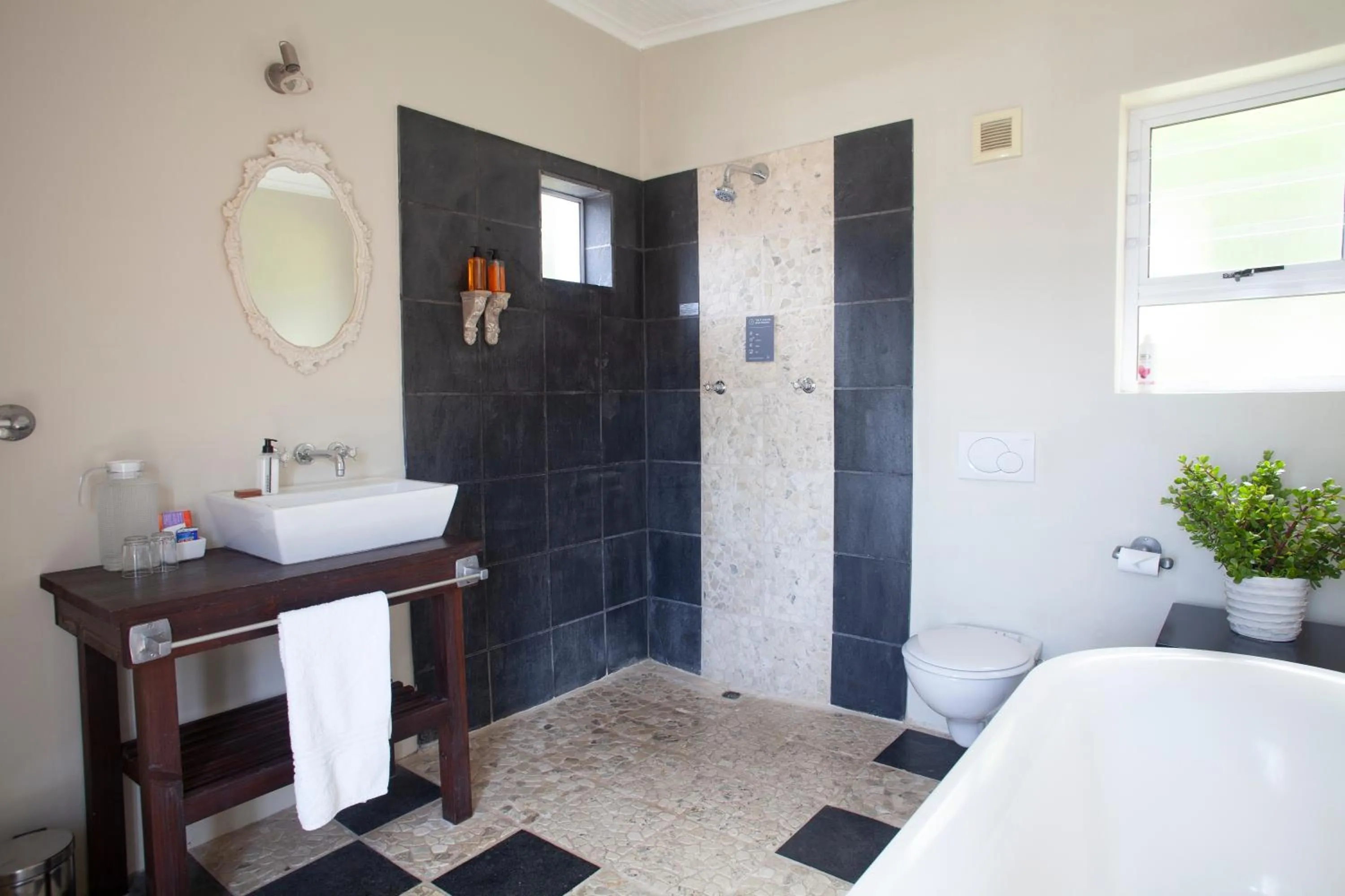 Bathroom in The Grosvenor Guest House & Self Catering
